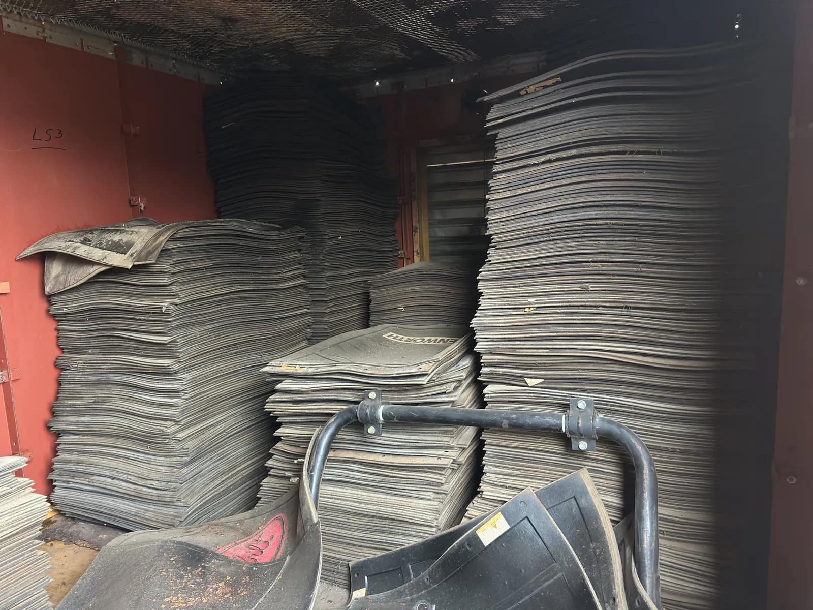625-Gallon Flammable Containment Container With Bulk Lot Of Peterbilt Mud Flaps Inside Included, photo 8 of 13