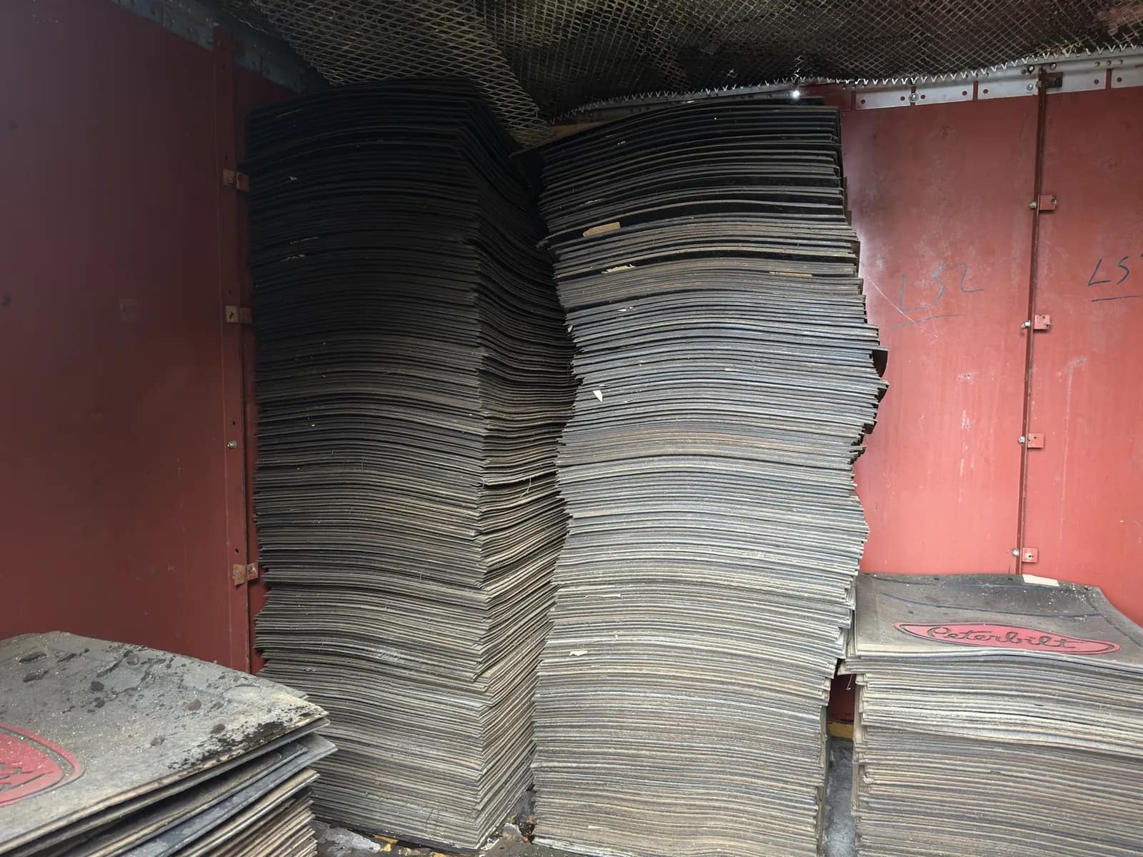 625-Gallon Flammable Containment Container With Bulk Lot Of Peterbilt Mud Flaps Inside Included, photo 9 of 13