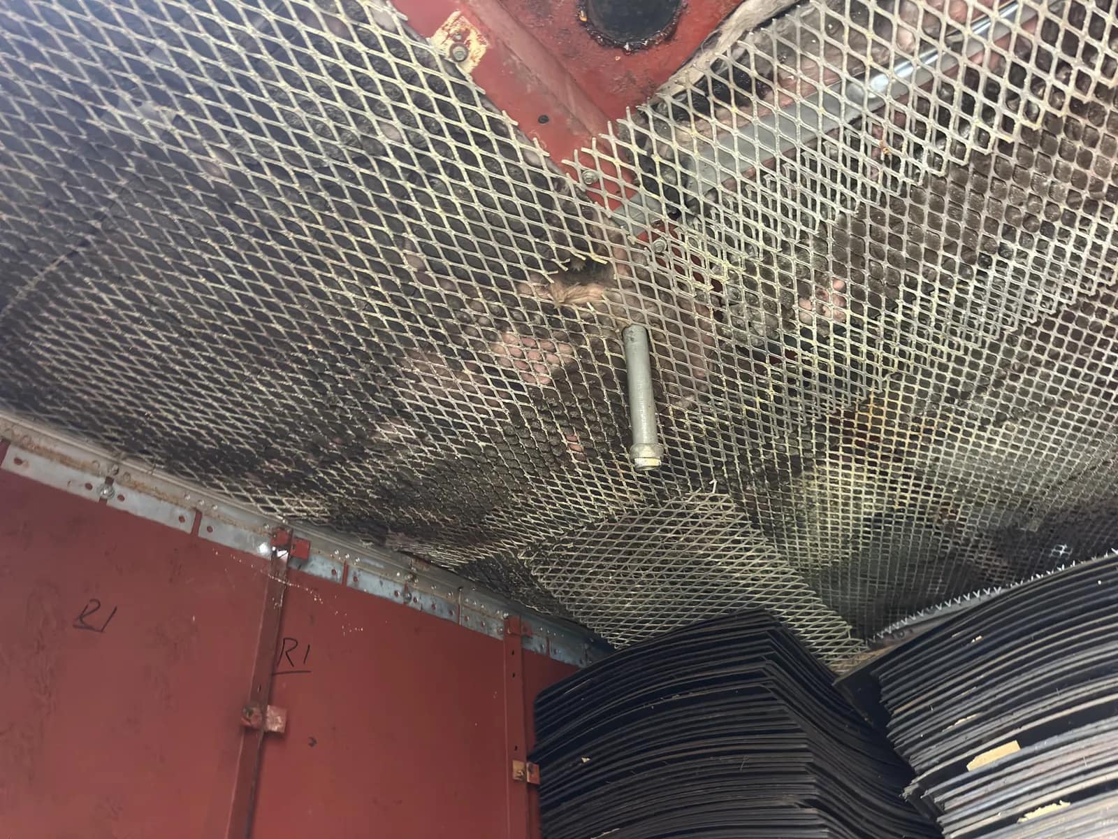 625-Gallon Flammable Containment Container With Bulk Lot Of Peterbilt Mud Flaps Inside Included, photo 13 of 13