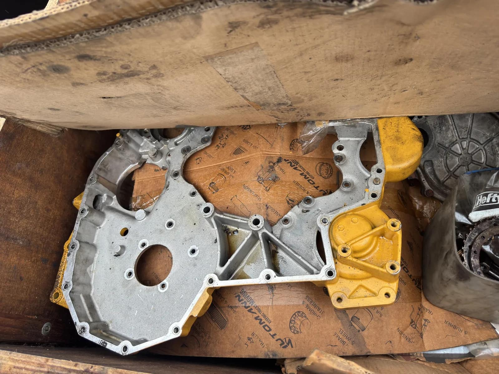 Contents Of Crate: Caterpillar Diesel Engine Core Parts, photo 3 of 7