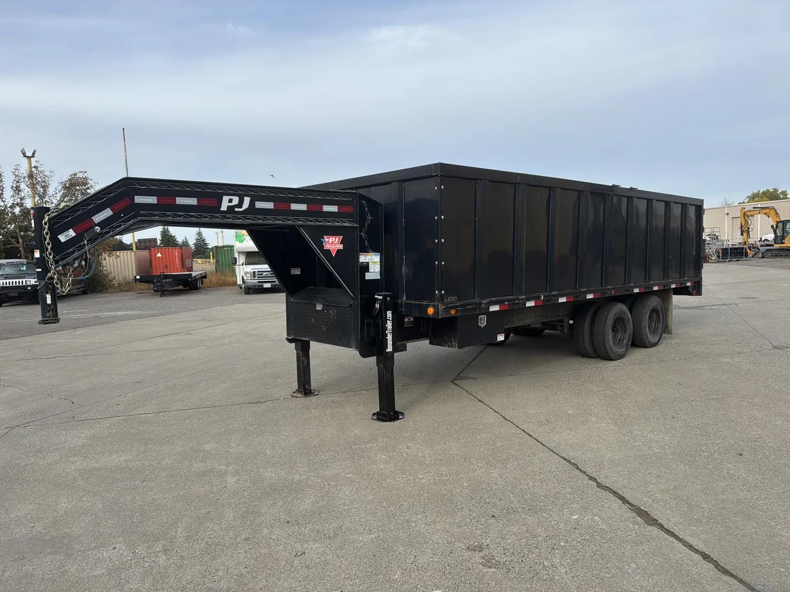2022 PJ 3D302 20' Gooseneck Dump Trailer, photo 4 of 87