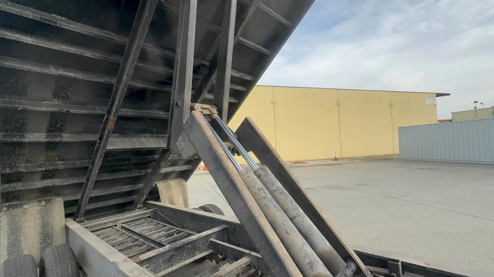 2022 PJ 3D302 20' Gooseneck Dump Trailer, photo 66 of 87