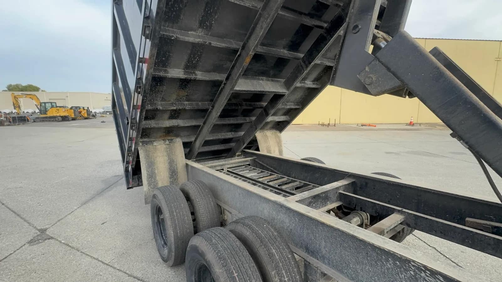 2022 PJ 3D302 20' Gooseneck Dump Trailer, photo 69 of 87