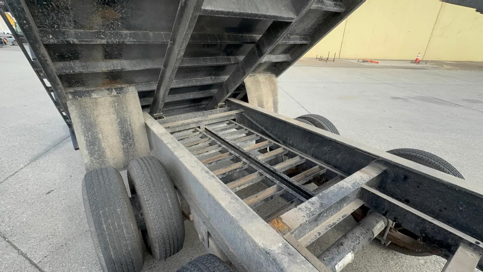 2022 PJ 3D302 20' Gooseneck Dump Trailer, photo 70 of 87