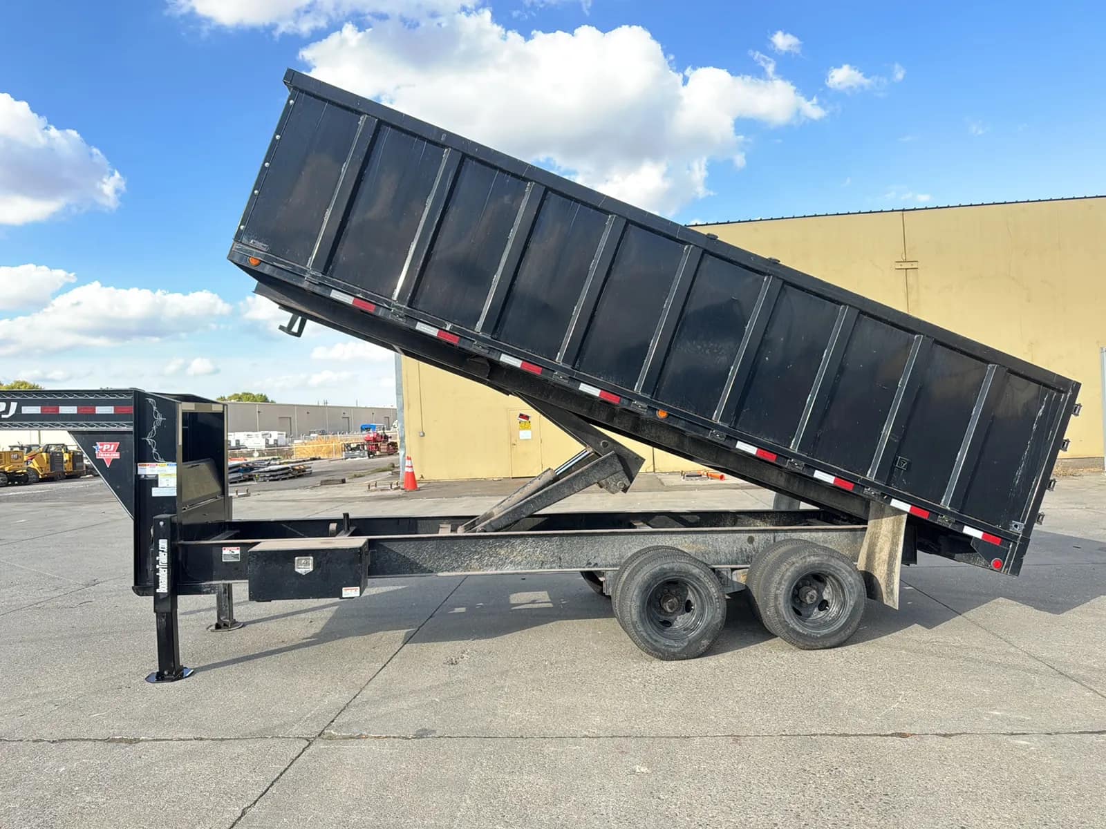 2022 PJ 3D302 20' Gooseneck Dump Trailer, photo 85 of 87