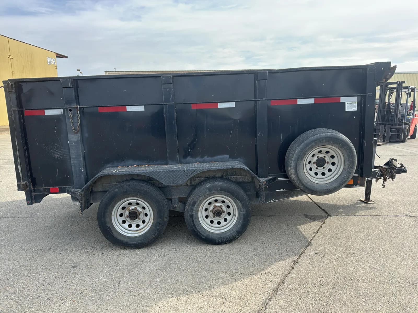 2016 Diamond C 12' Dump Trailer, photo 8 of 54