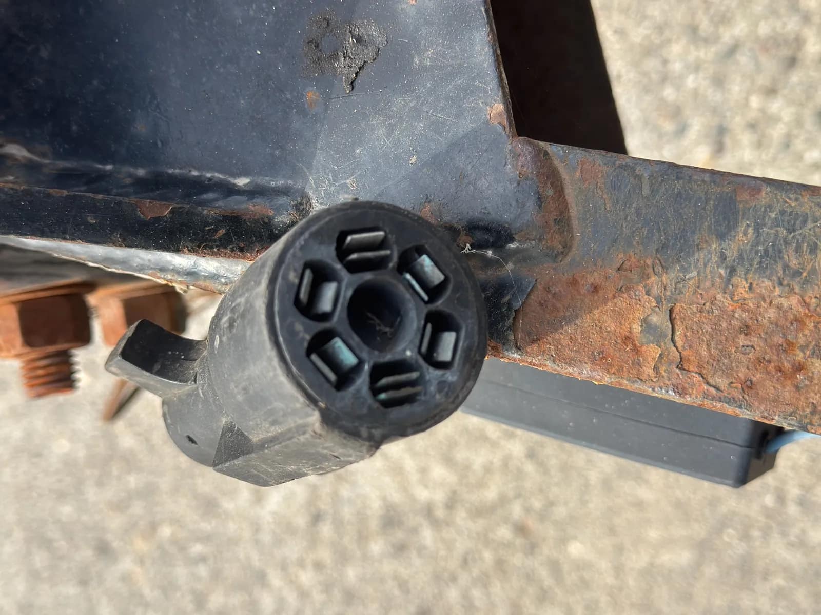 2016 Diamond C 12' Dump Trailer, photo 35 of 54
