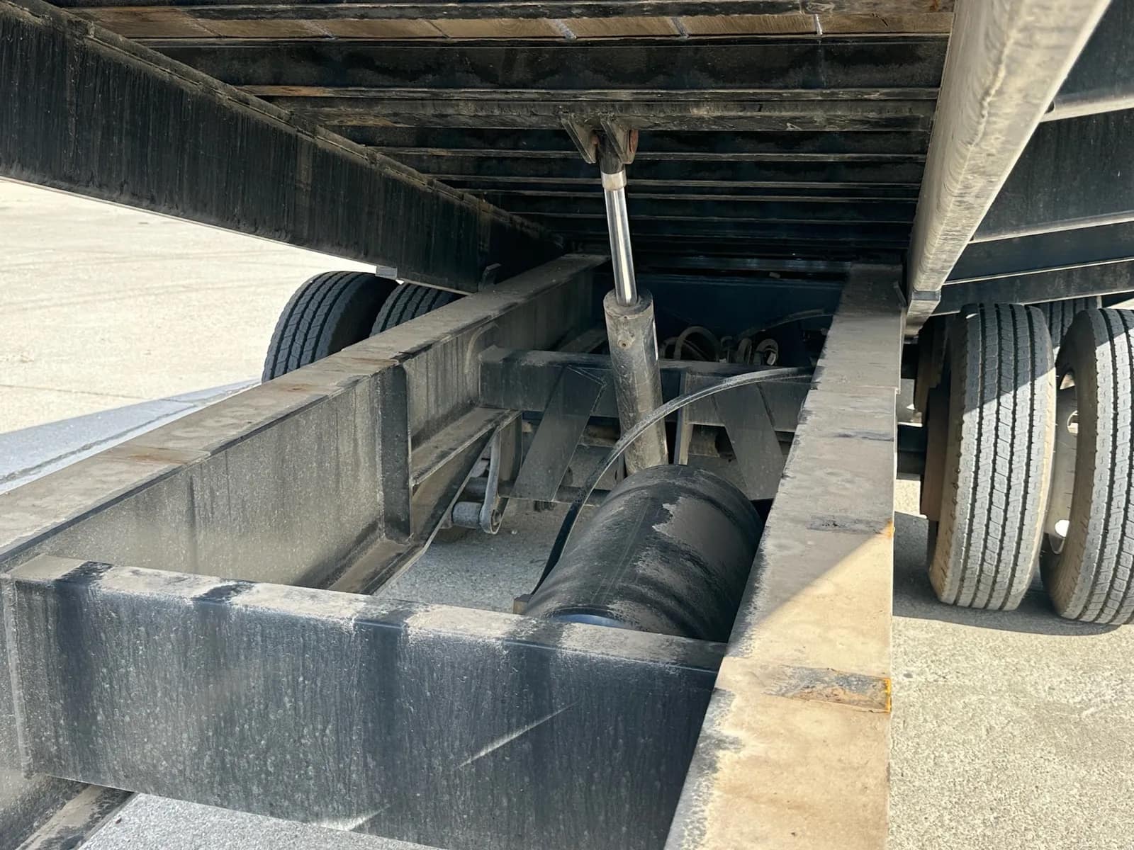 2022 Towmaster T-40T 27' Tilt Deck Flatbed Trailer, photo 41 of 43