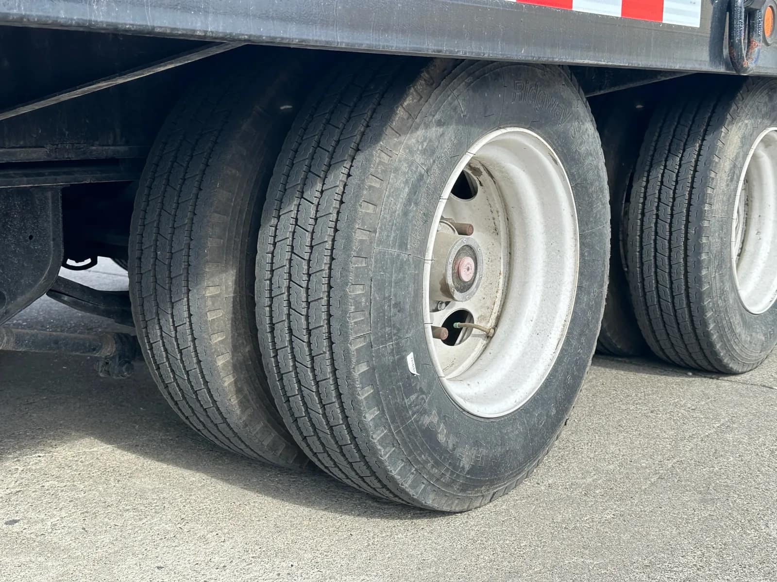 2022 Towmaster T-40T 27' Tilt Deck Flatbed Trailer, photo 33 of 43