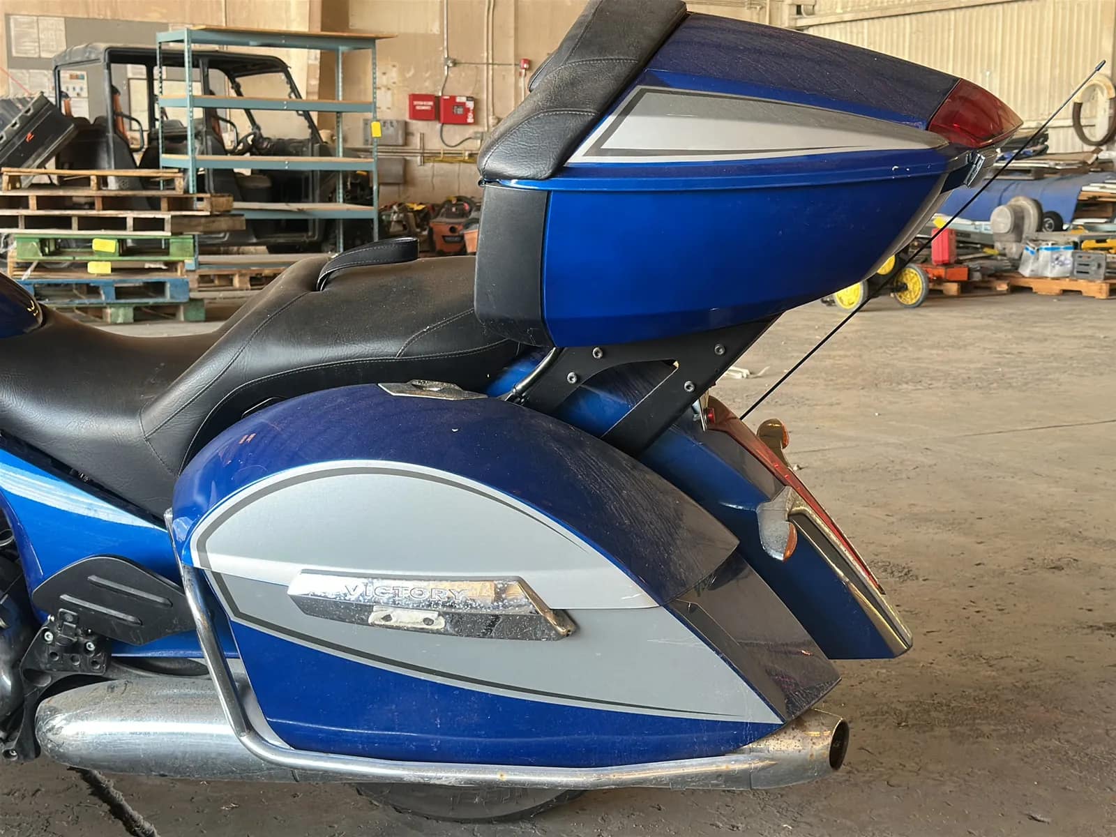 2014 Victory Cross Country Tour Motorcycle, photo 21 of 44