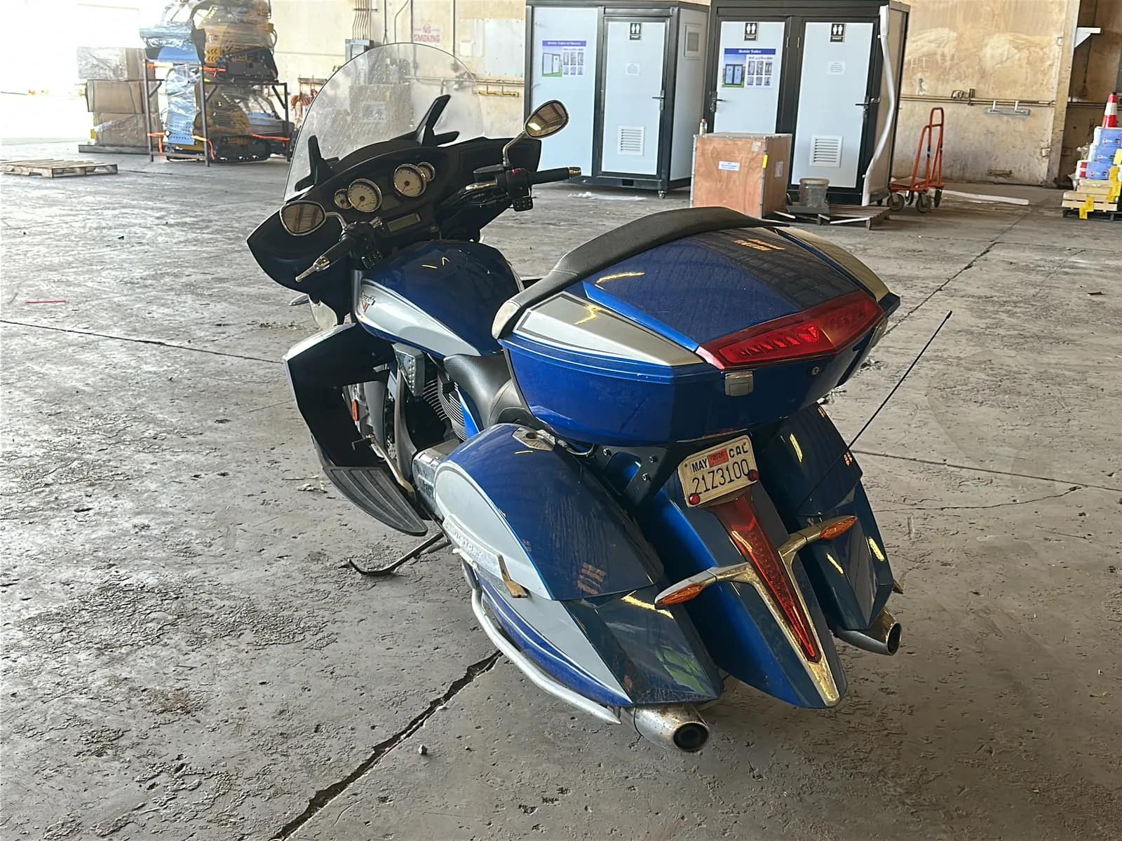 2014 Victory Cross Country Tour Motorcycle, photo 6 of 44