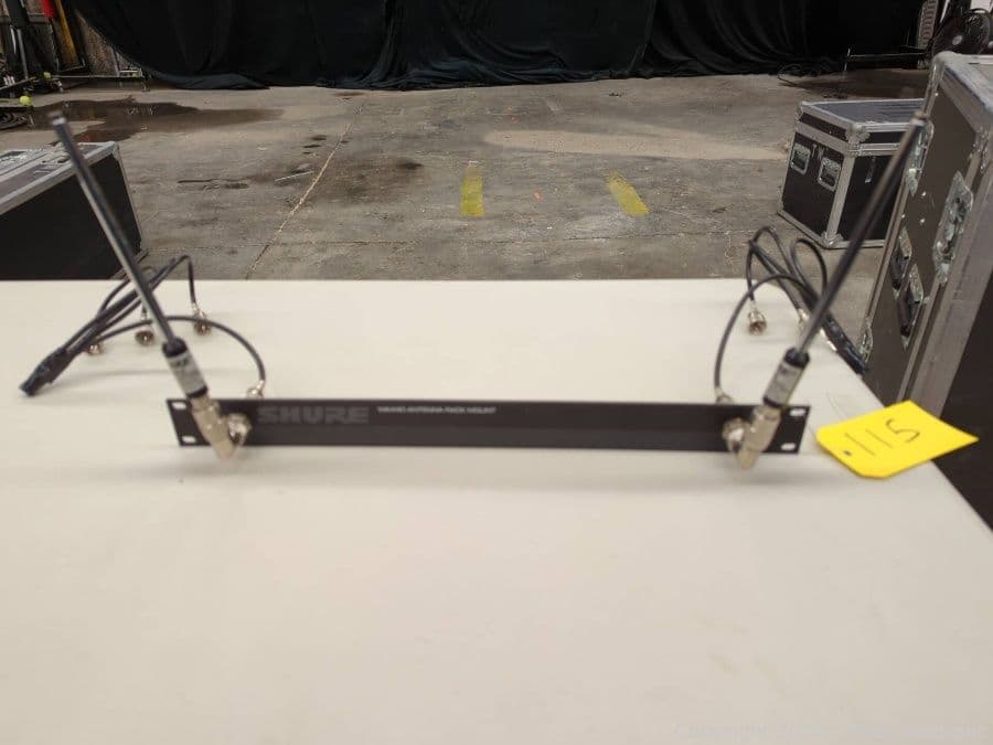 shure-wa440-antenna-distro-556258