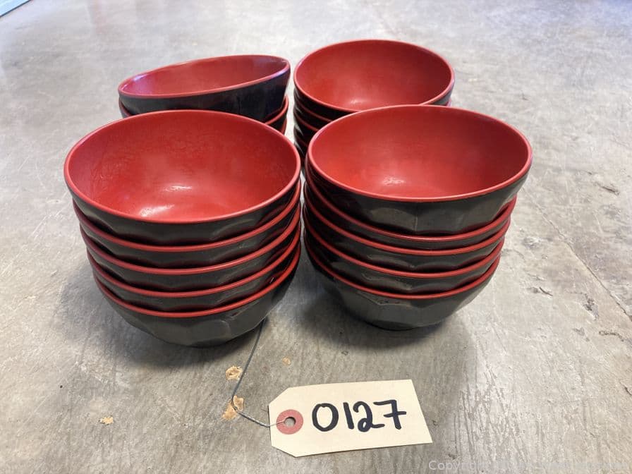 20-black-and-red-plastic-rice-bowls-560179