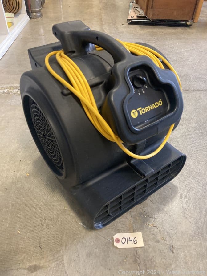 tornado-98774-windshear-3200-dryer-air-mover-dryer-560200