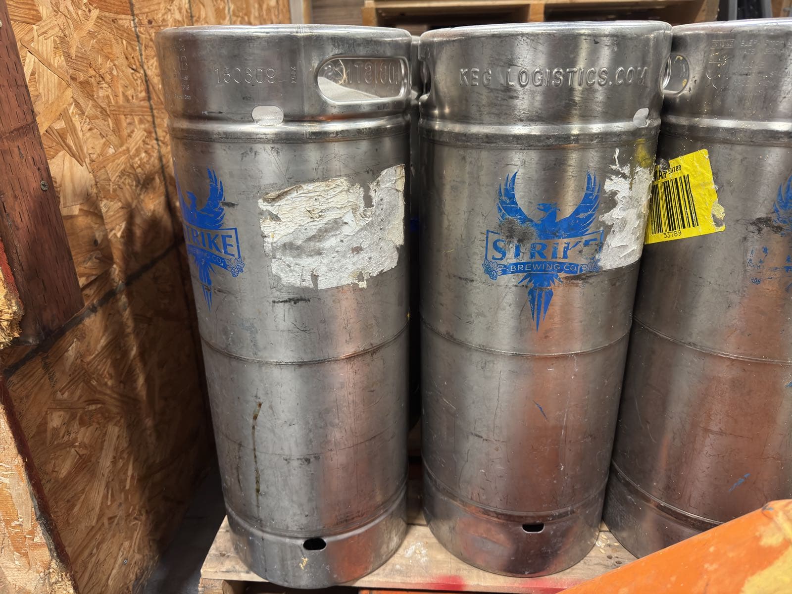 2-assorted-516-gallon-kegs-85bec7-60