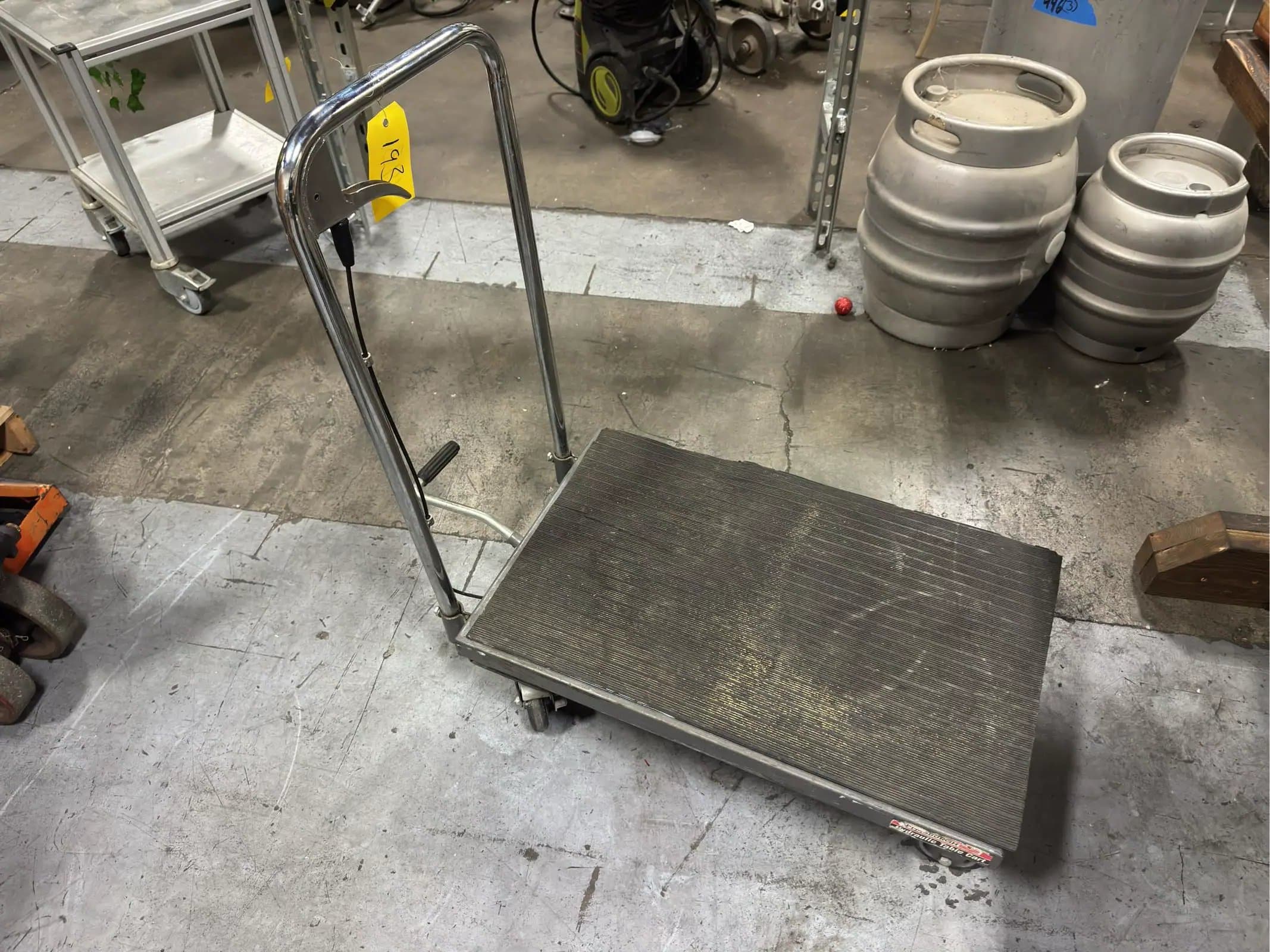 pittsburgh-hydraulic-table-cart-eb8371