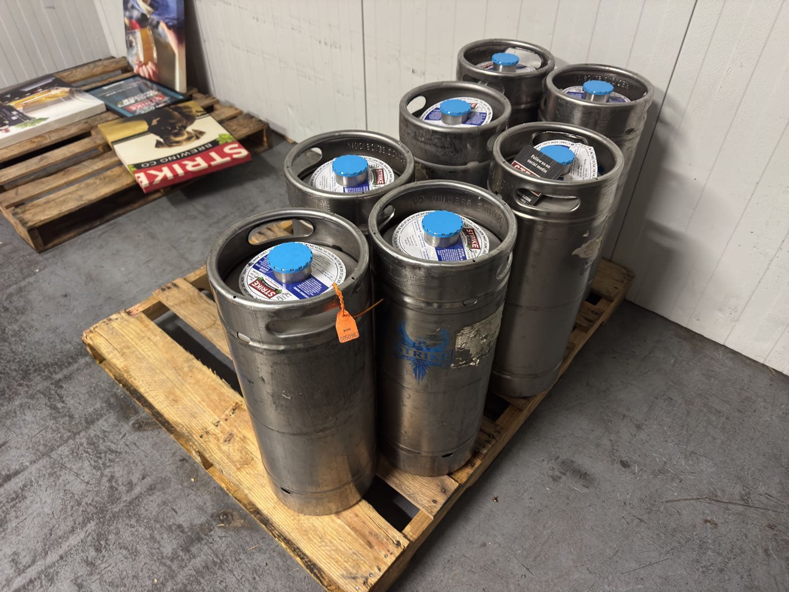 7-51-gallon-kegs-with-contents-mkebdxy9