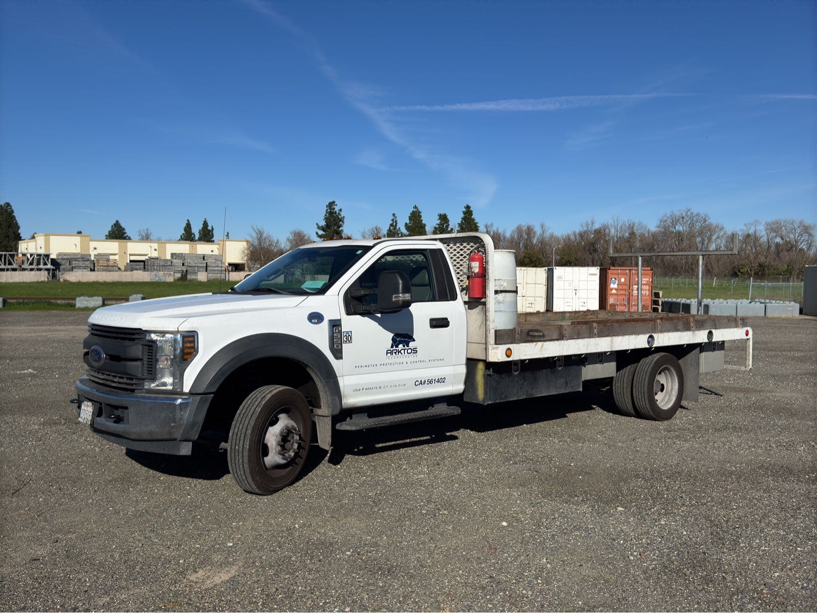 2018-ford-f-550-xl-16-flatbed-truck-86e249