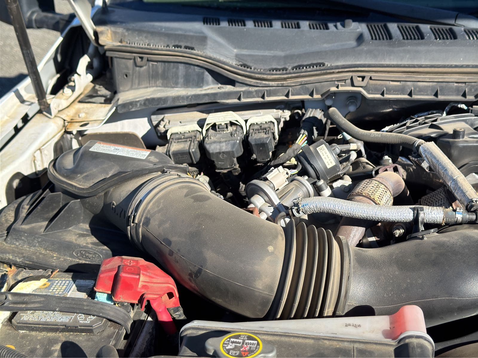 2018-ford-f-550-xl-16-flatbed-truck-86e249