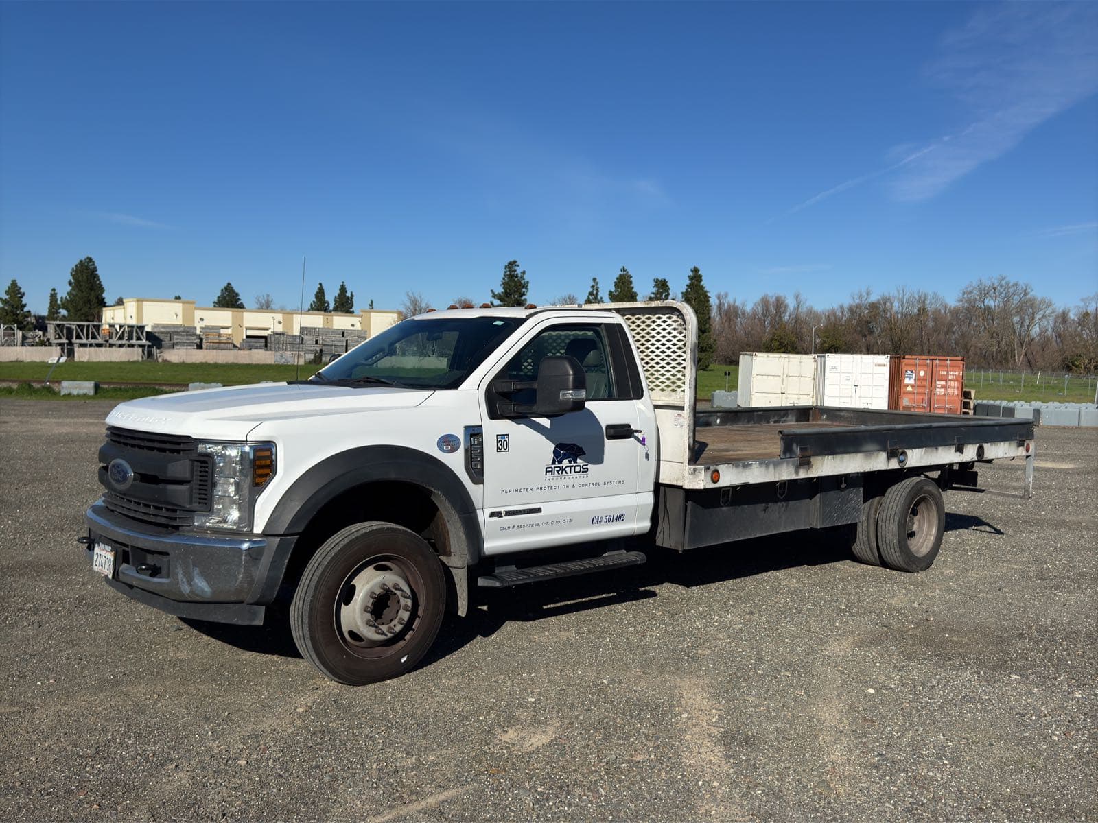 2019-ford-f-550-xl-16-flatbed-truck-93b53b