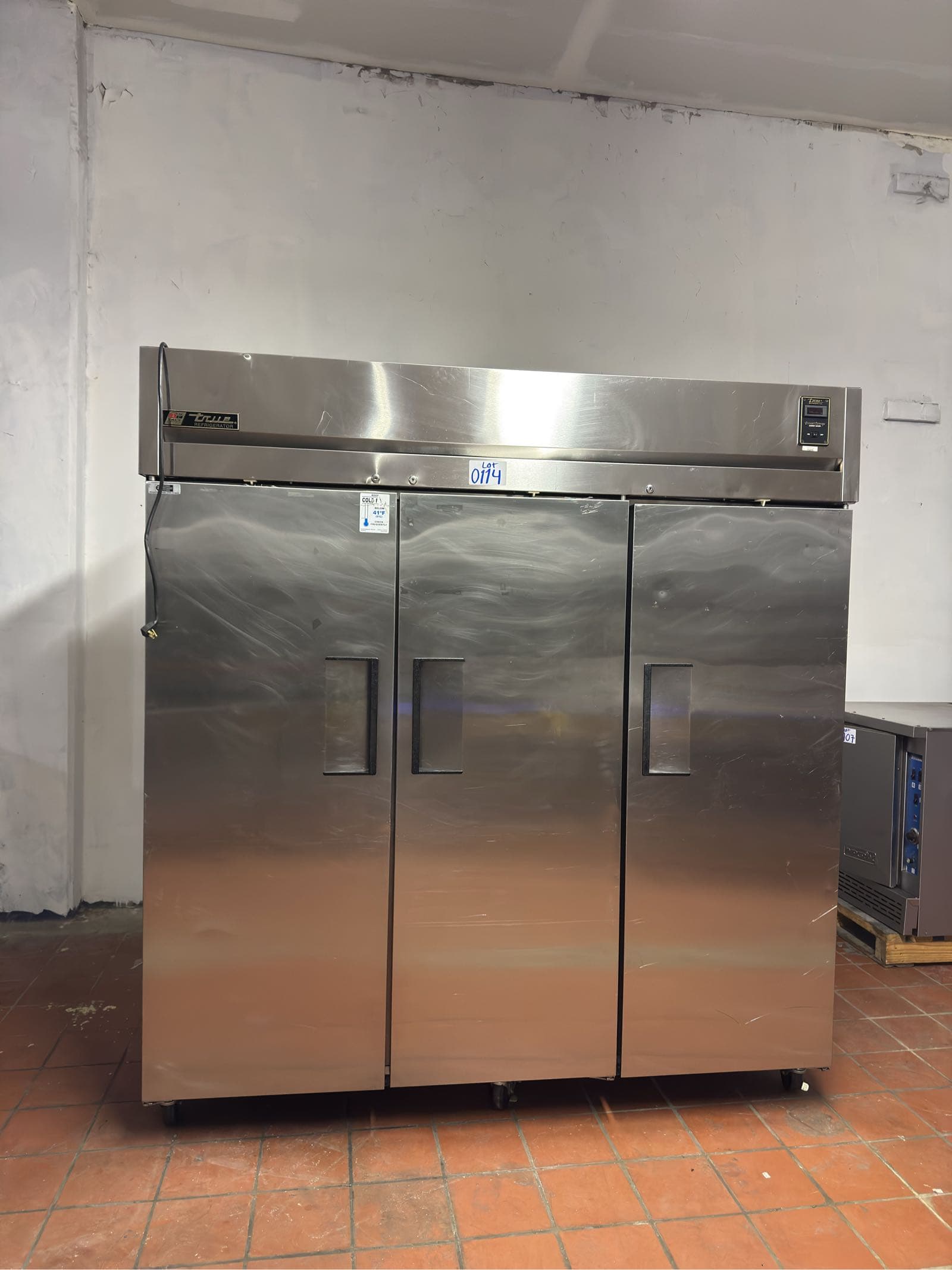 three-true-door-refrigerator-357fbd