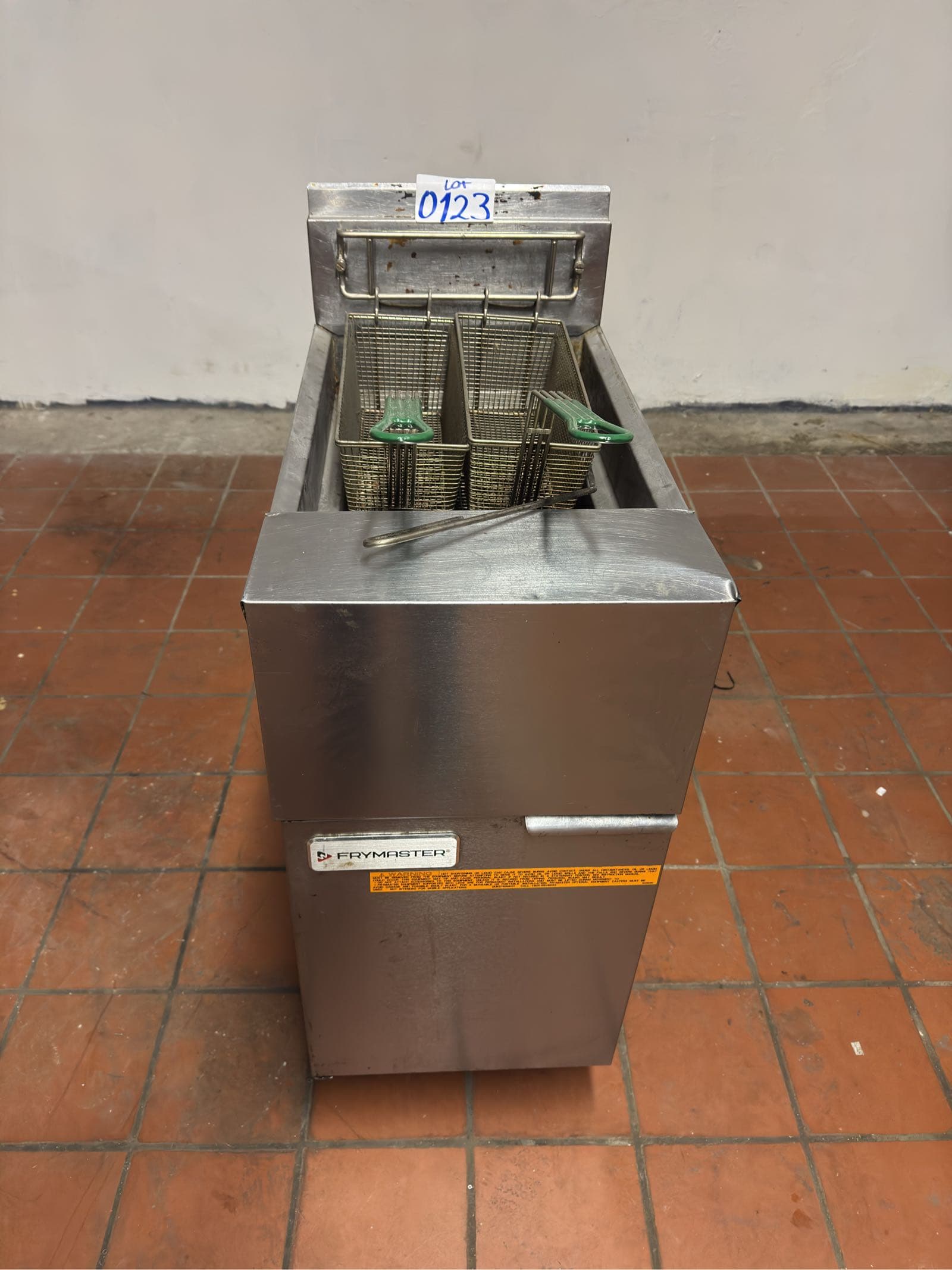 floor-model-frymaster-fryer-28d857