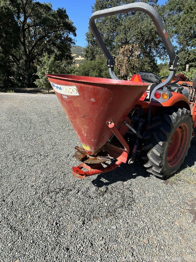 cosmo-500-fertilizer-seed-spreader-566285