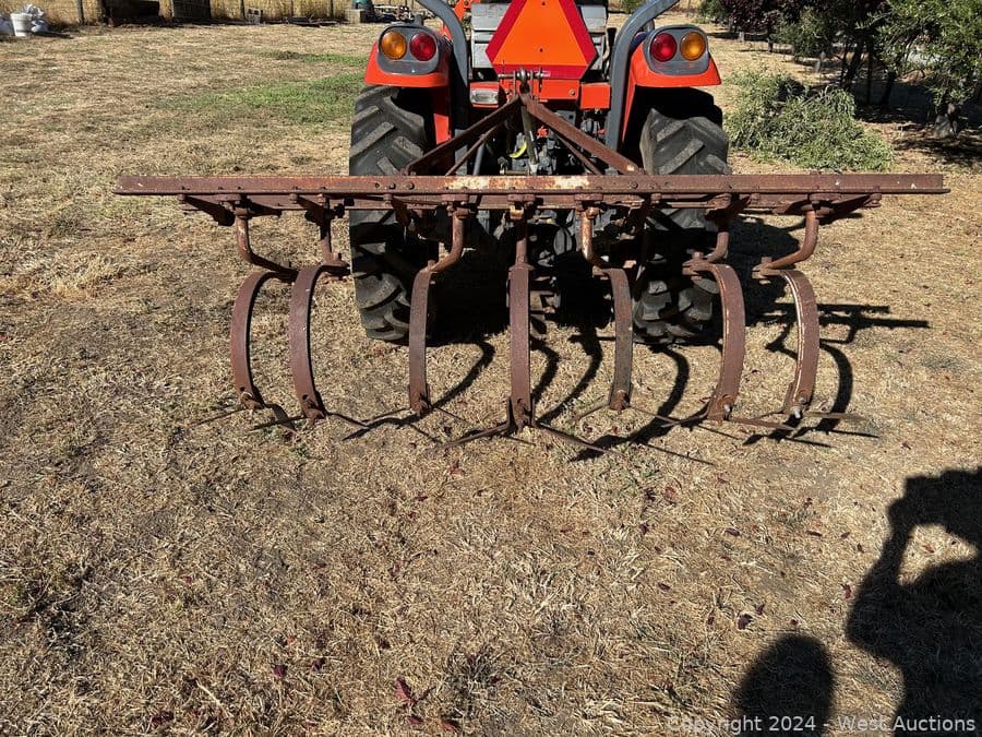 ferguson-sherman-three-point-soil-chisel-566280