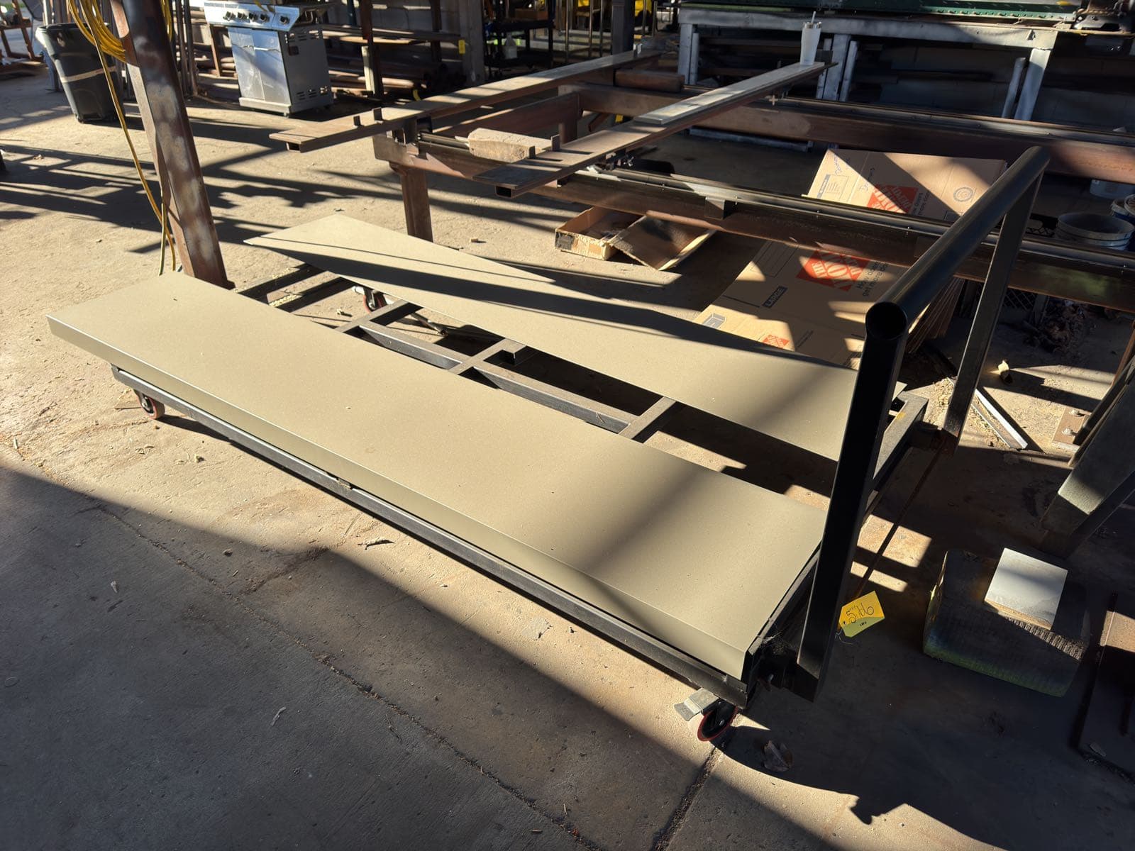 8-heavy-duty-rolling-cart-d98362