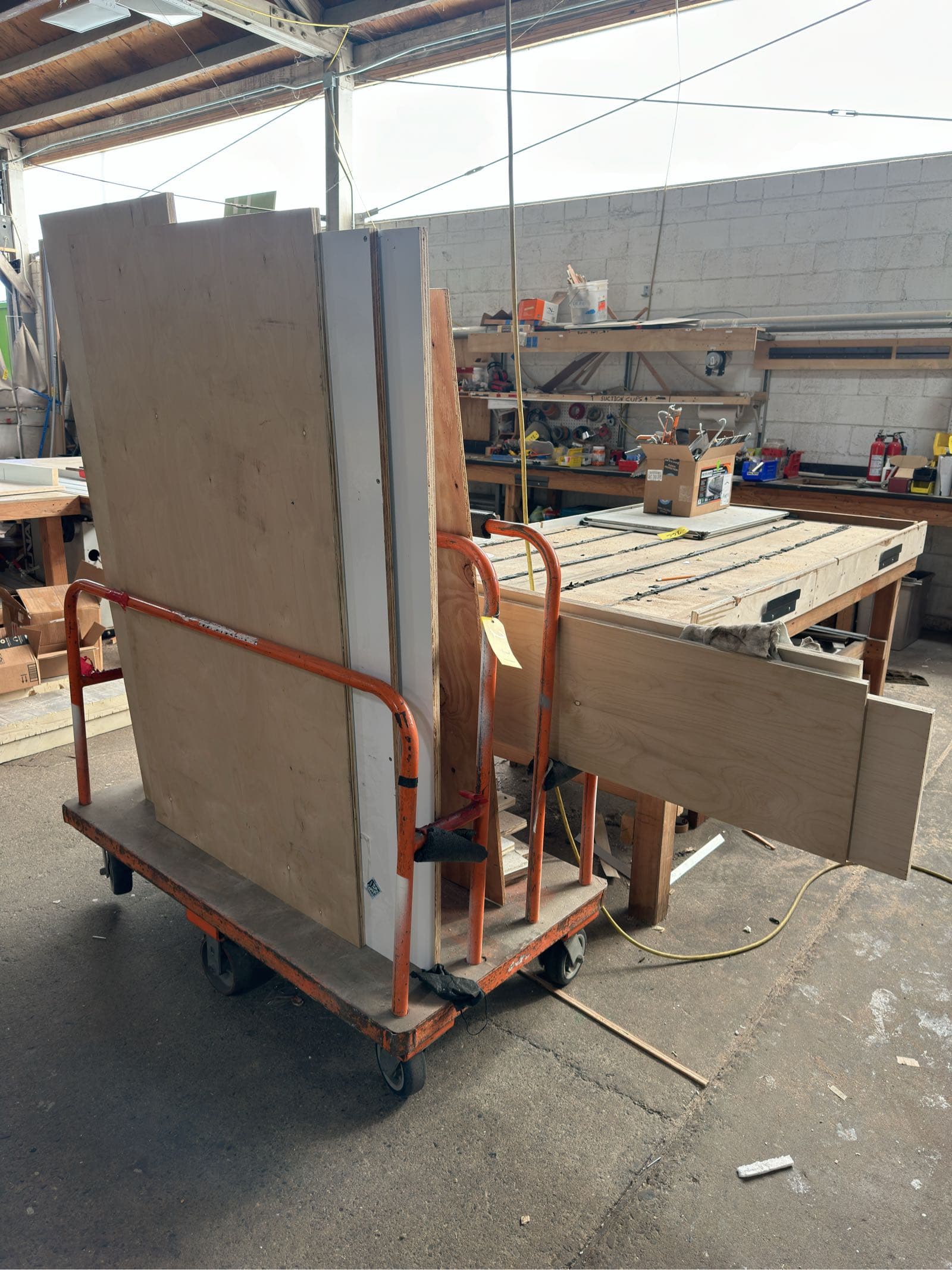 material-cart-contents-included-mlliicg8