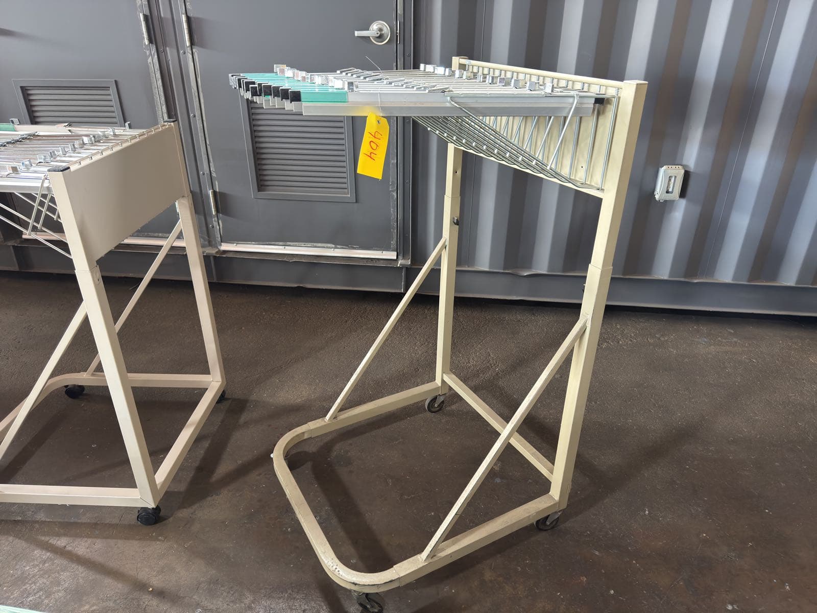 safco-blueprint-hanger-stand-63b865