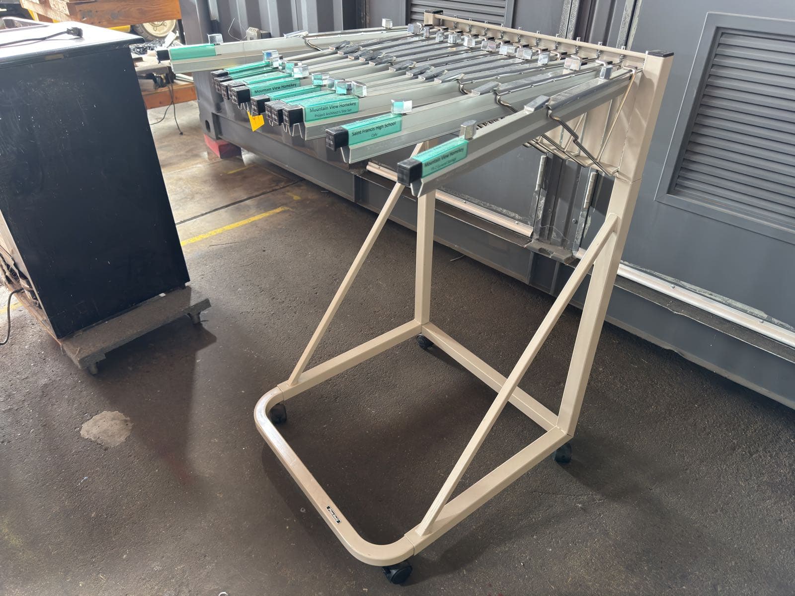 planhold-blueprint-stand-rack-478287