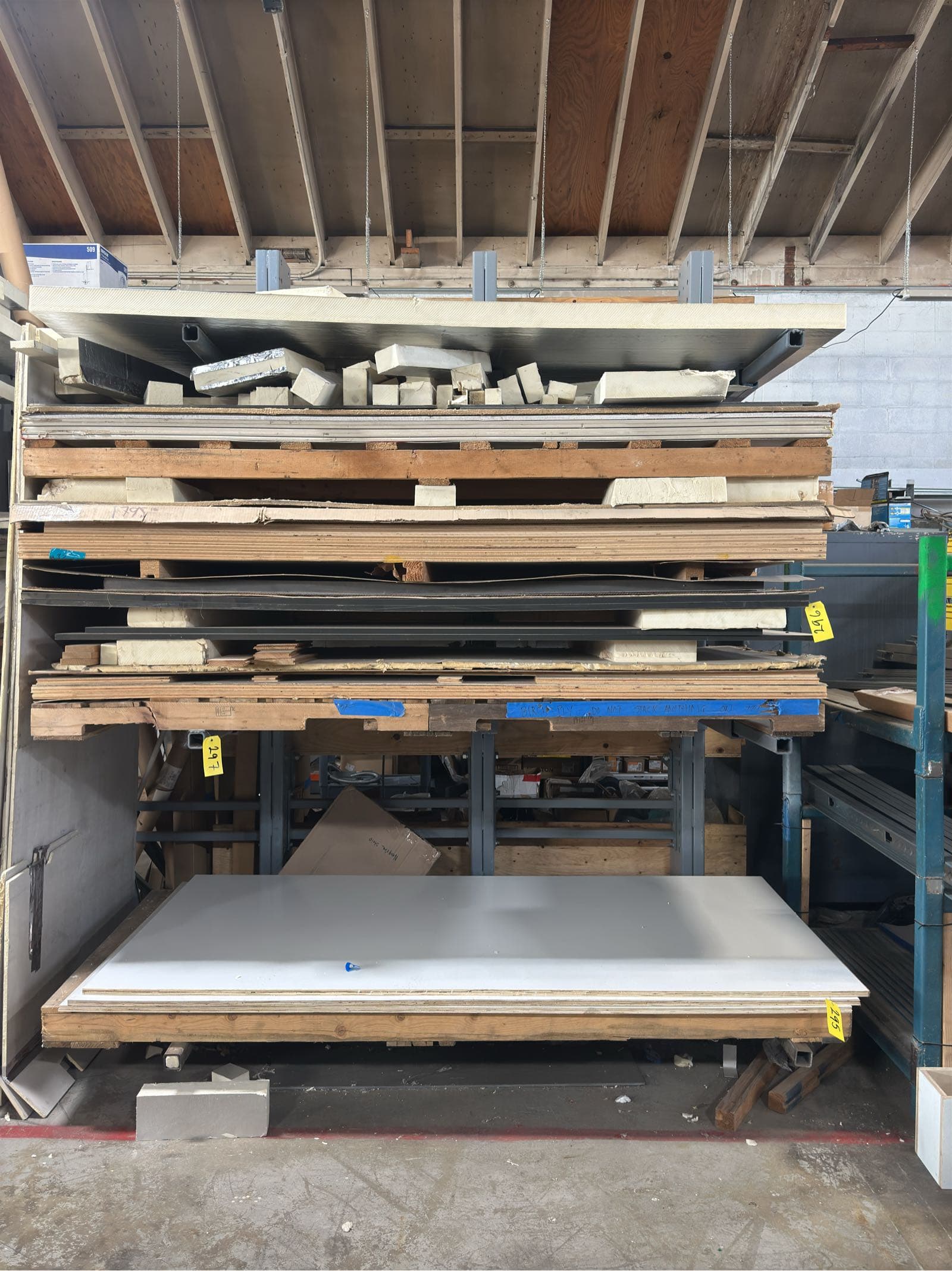 1-section-of-10-cantilever-racking-contents-not-included-845306