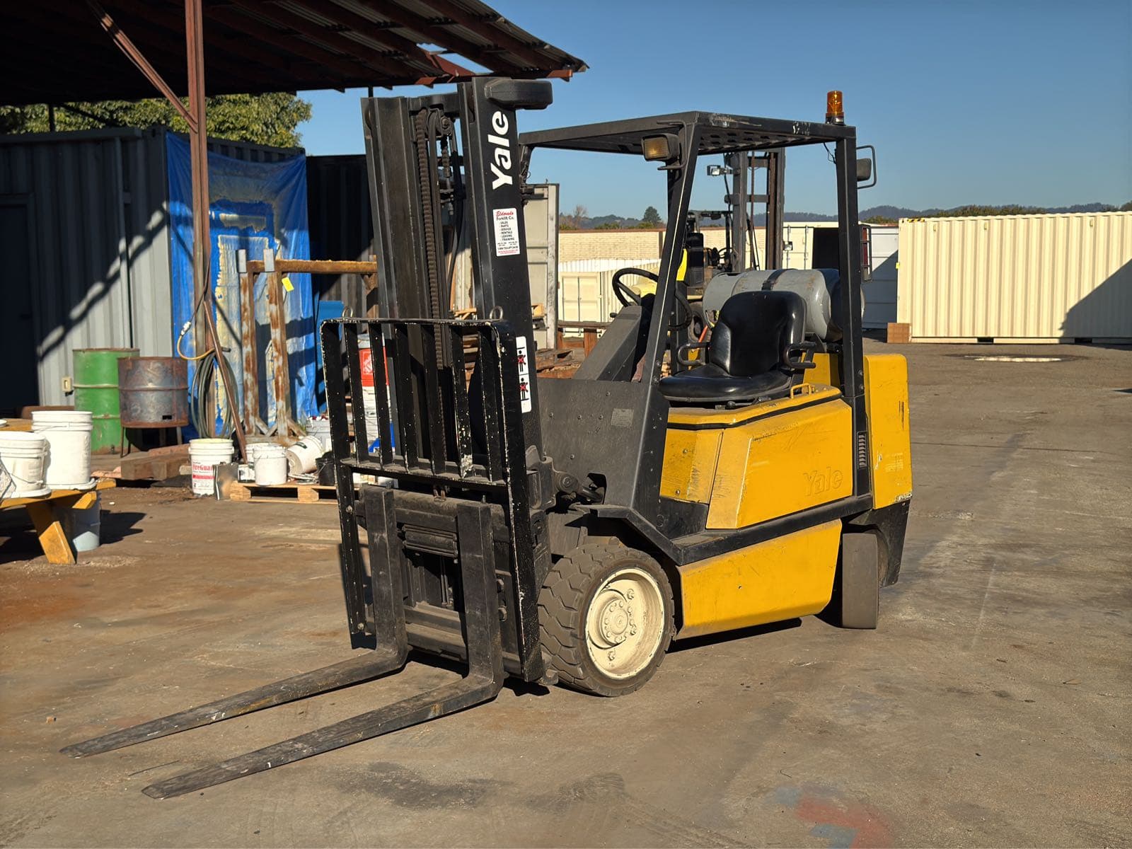 yale-6000-lb-capacity-propane-forklift-27e74b