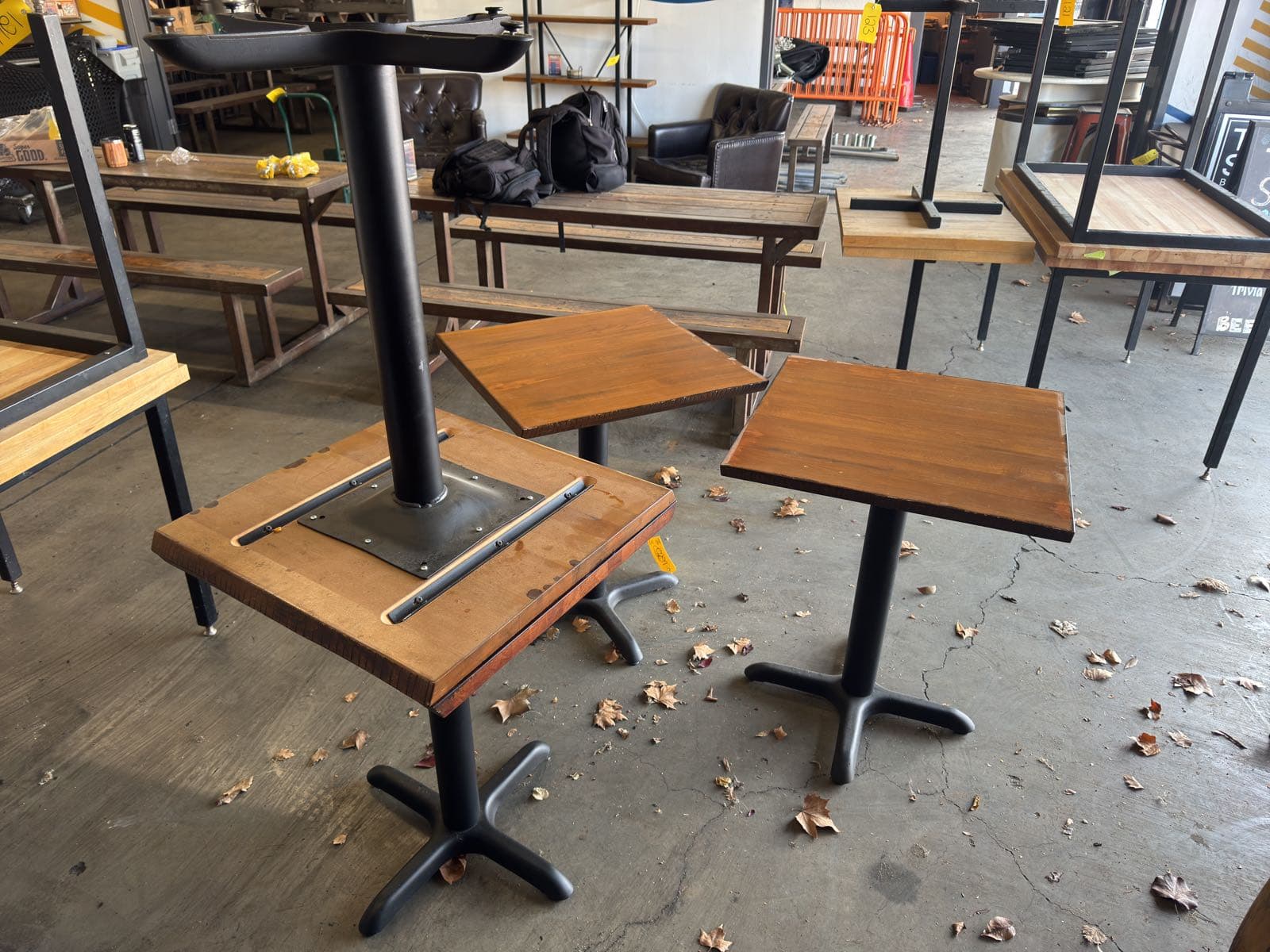 4-metal-and-wood-cafe-tables-0126-1768418300865-mkeelhvl