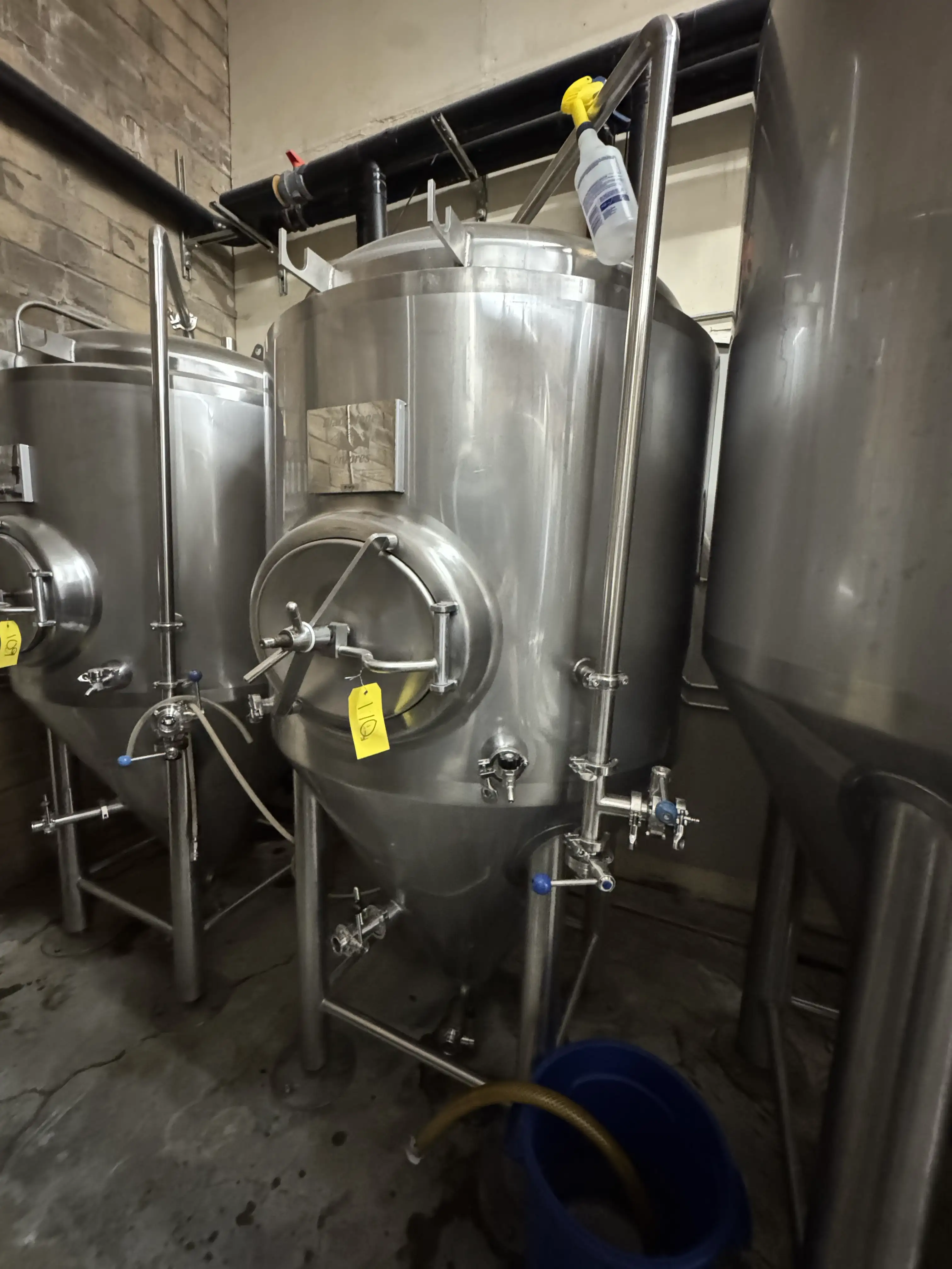 blackstone-ventures-stainless-steel-fermentation-tank-mkrhdqp7