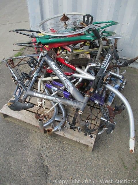 pallet-of-bicycles-parts-591074