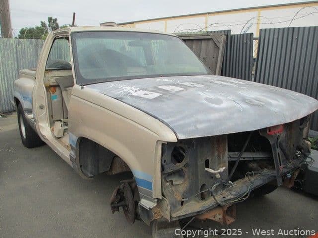 1990-chevrolet-stepside-truck-for-parts-591097