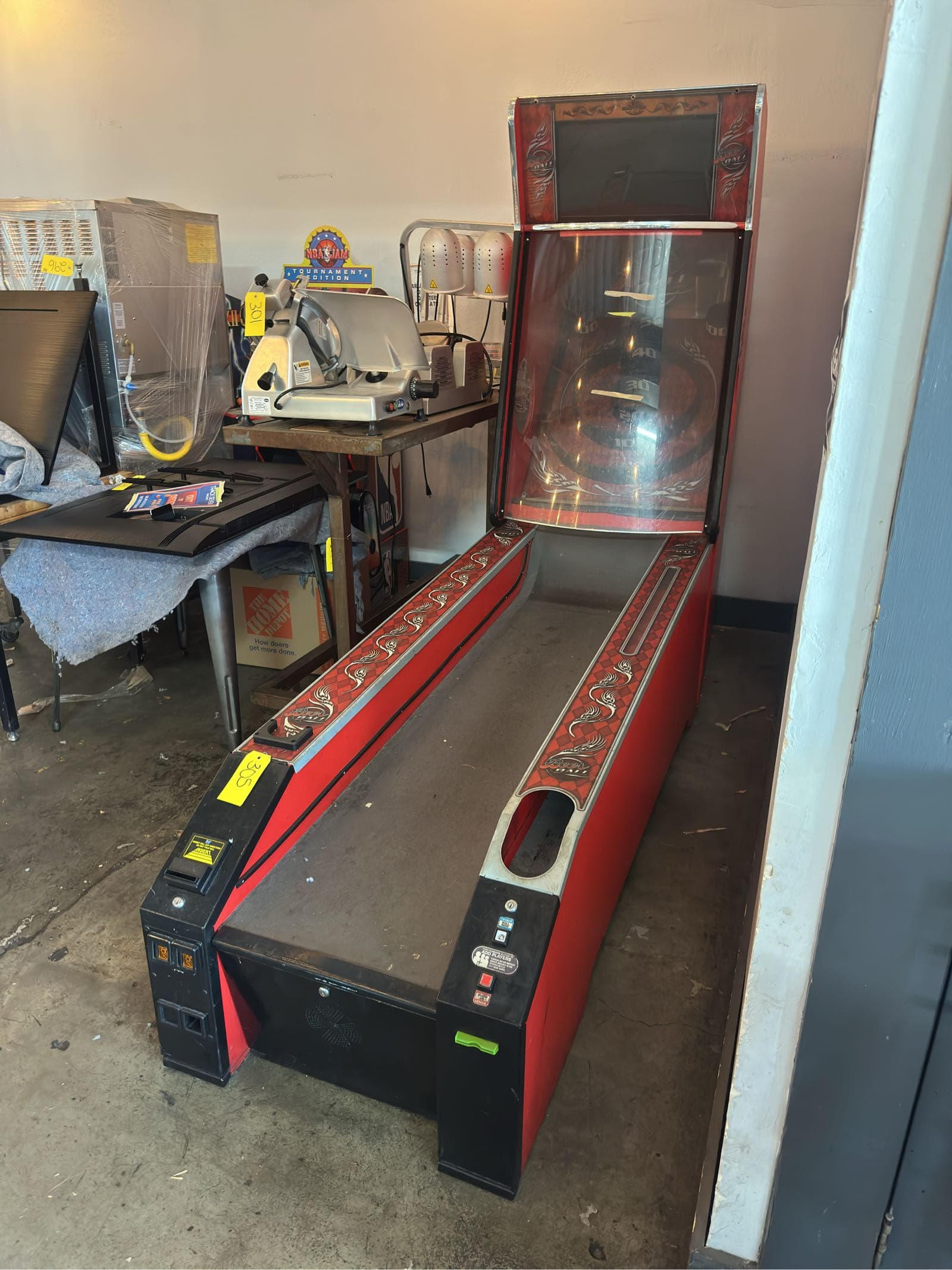 bay-tek-beer-ball-skee-ball-arcade-game-b0a569