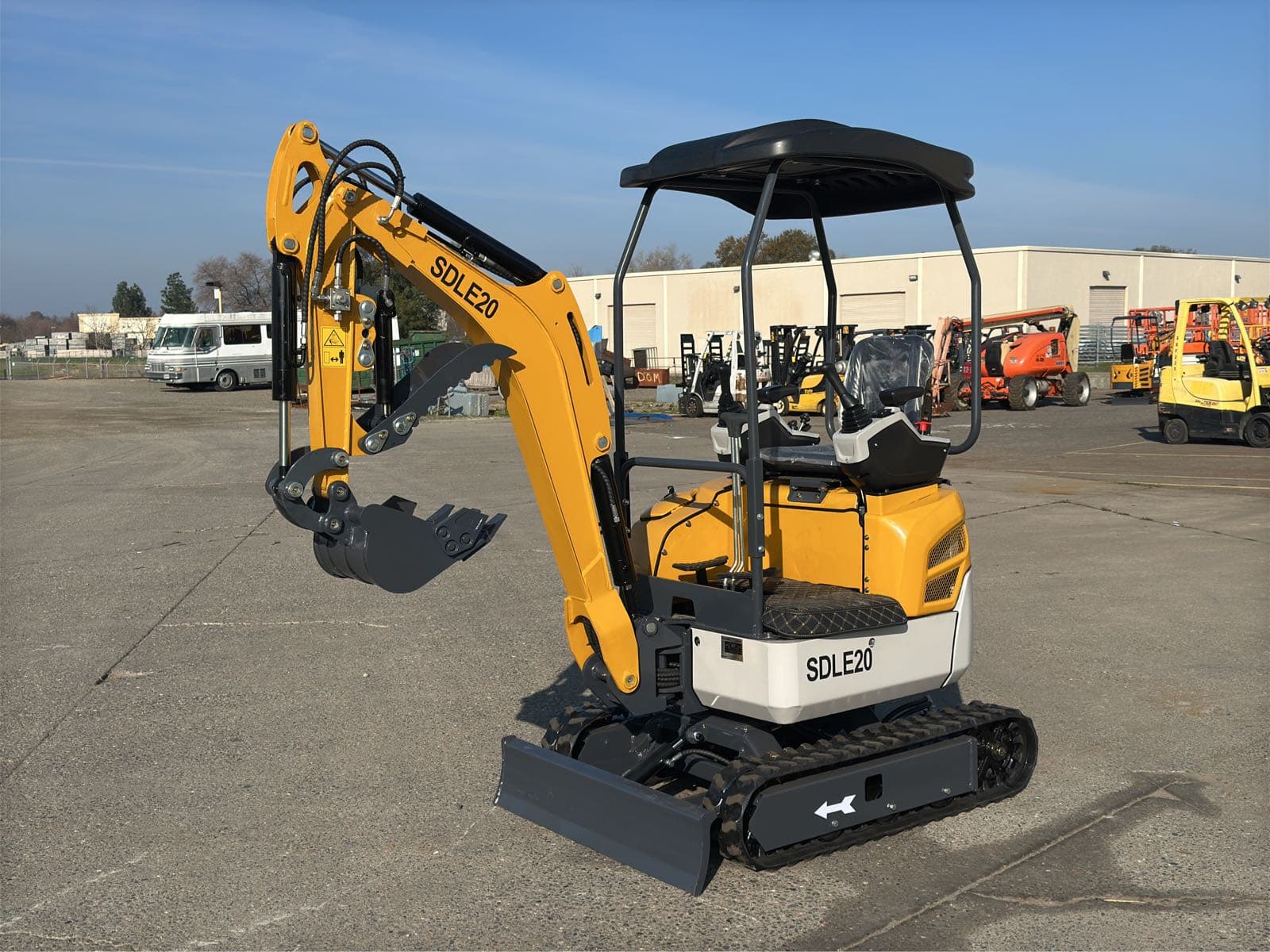 2025-sdlanch-sdle20-compact-mini-excavator-with-yanmar-diesel-engine-unused-mkywumx9