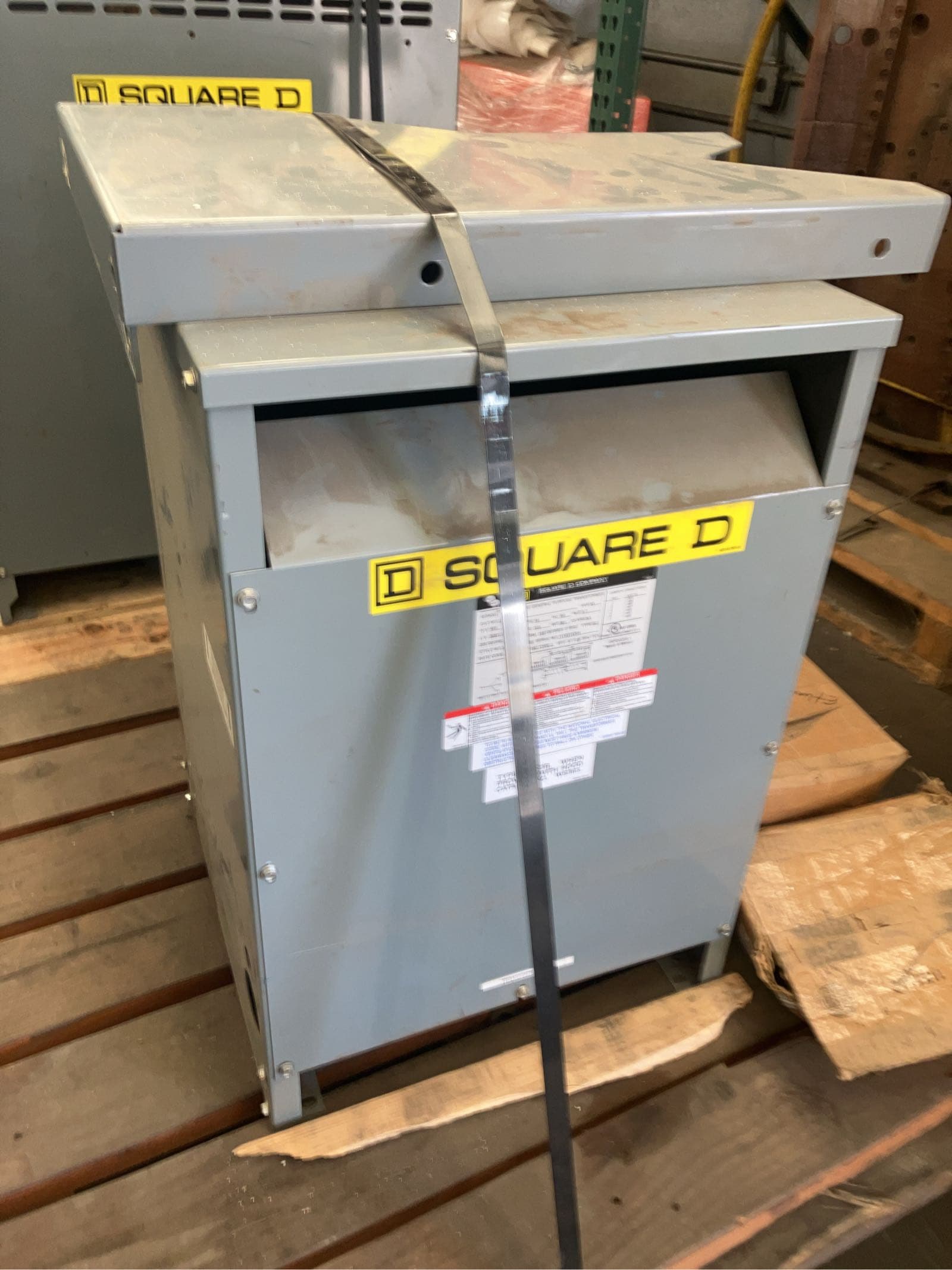 square-d-three-phase-general-purpose-transformer-mlfj0b6d