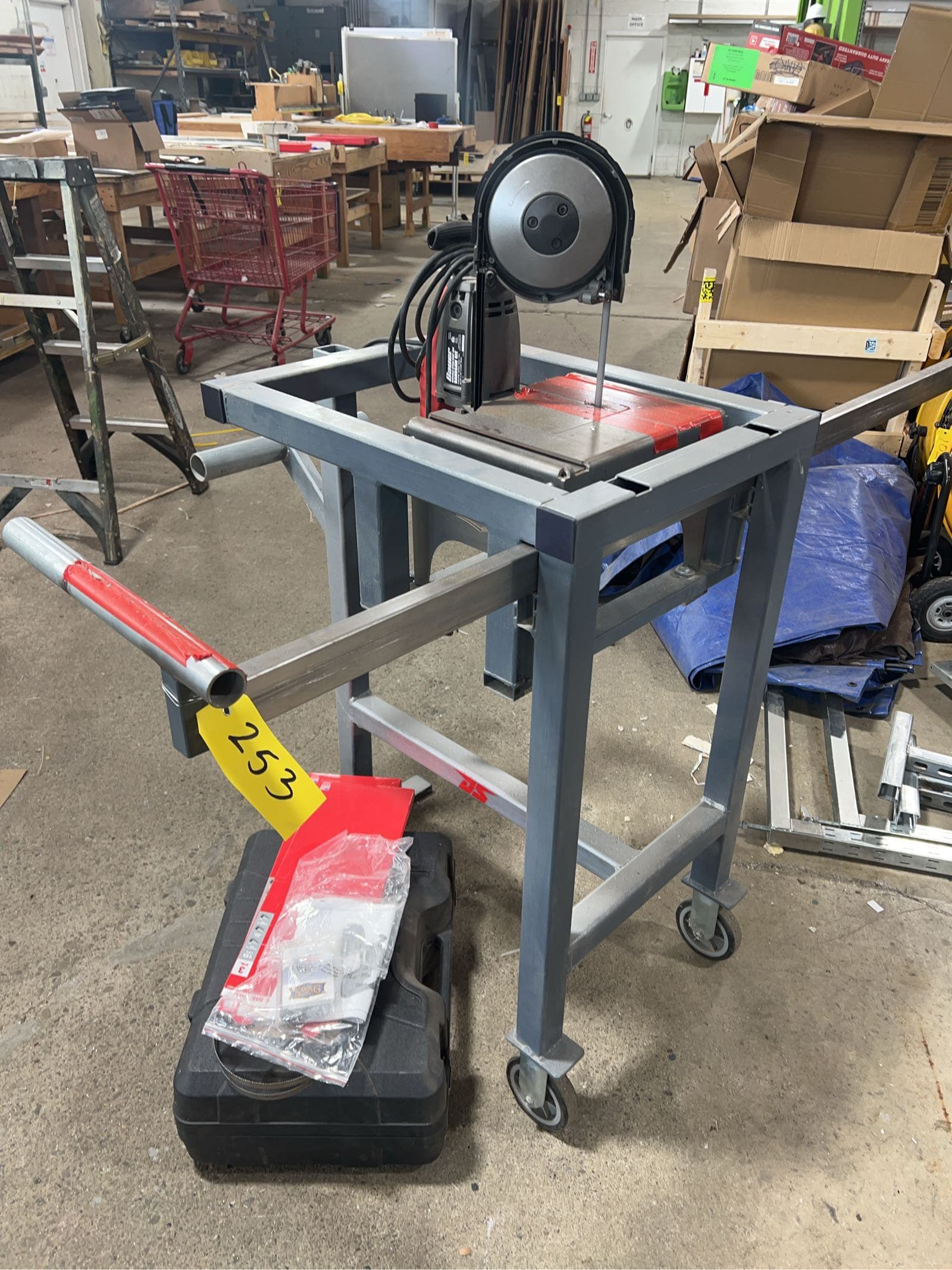 bauer-bandsaw-ki-with-table-case-and-2-extra-blades-ml18z9oh