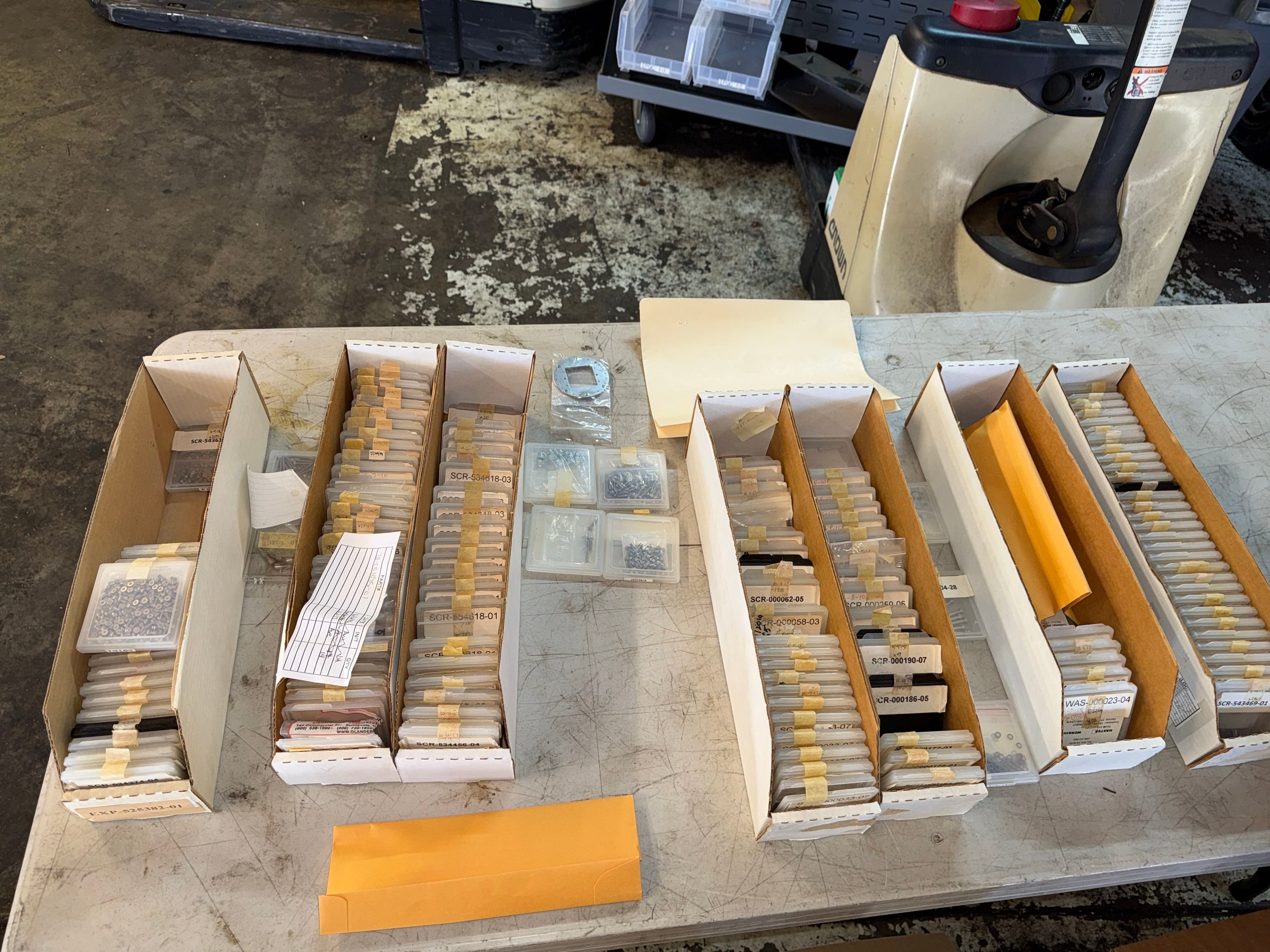 1000-small-stainless-allen-and-other-screws-28-lbs-mkzw11k2