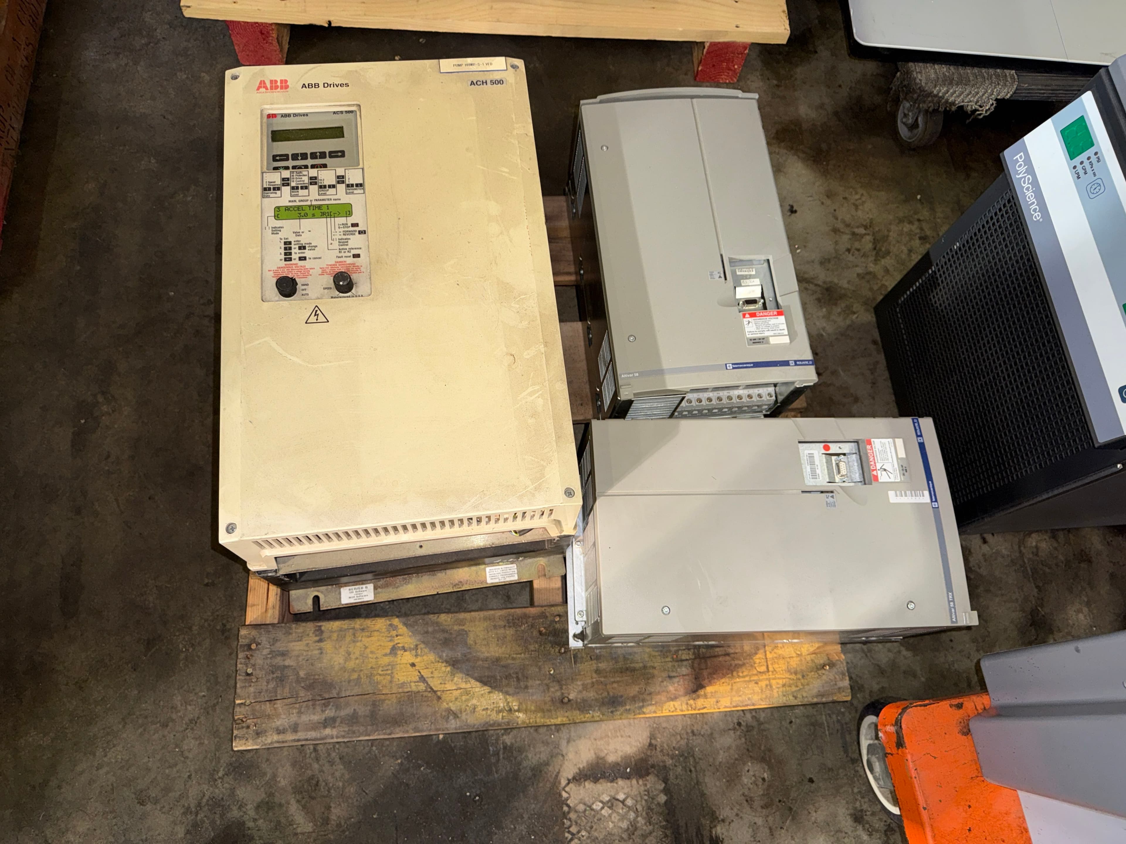 3-vfd-drives-2x-square-d-and-one-abb-mlh2yy3h