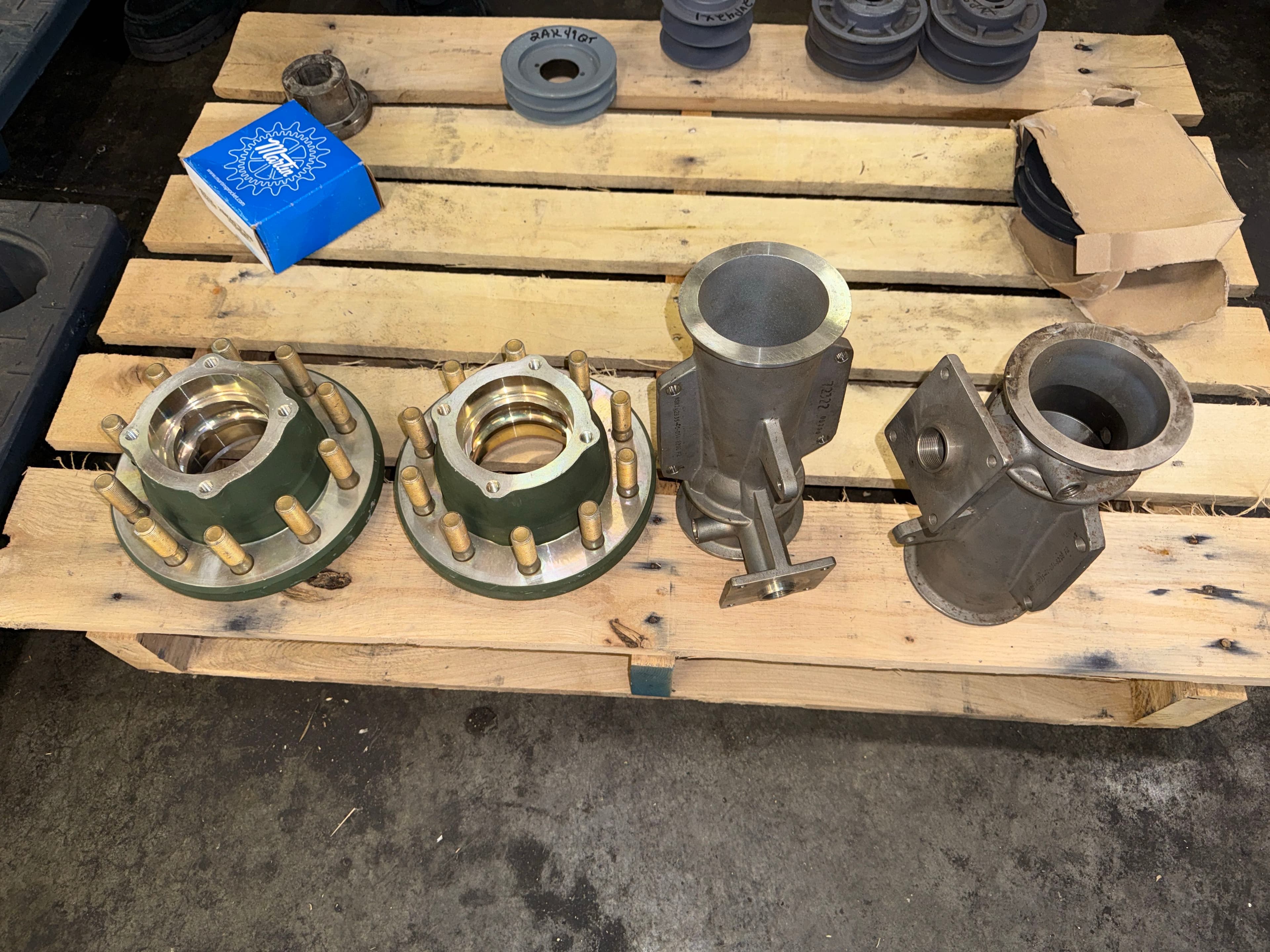 2-large-stainless-steel-venturi-and-2-military-wheel-hubs-cb7ad7