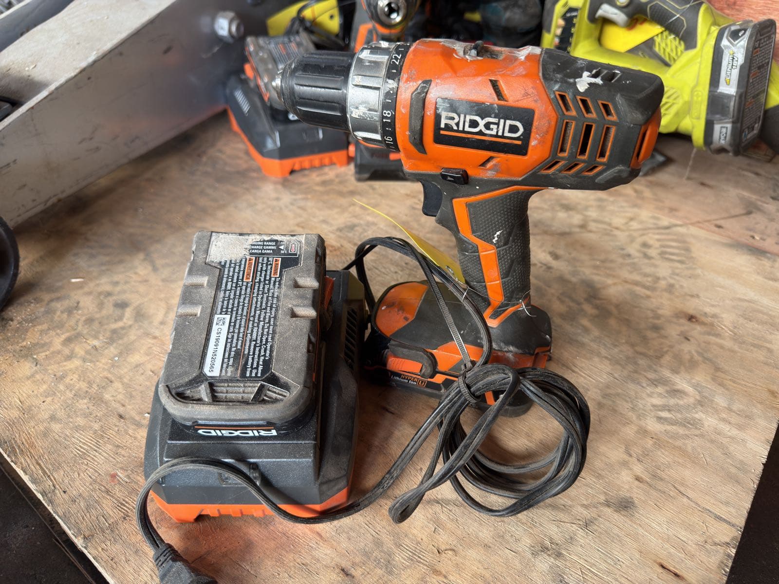 ridgid-cordless-drill-with-charger-and-battery-06b5c6
