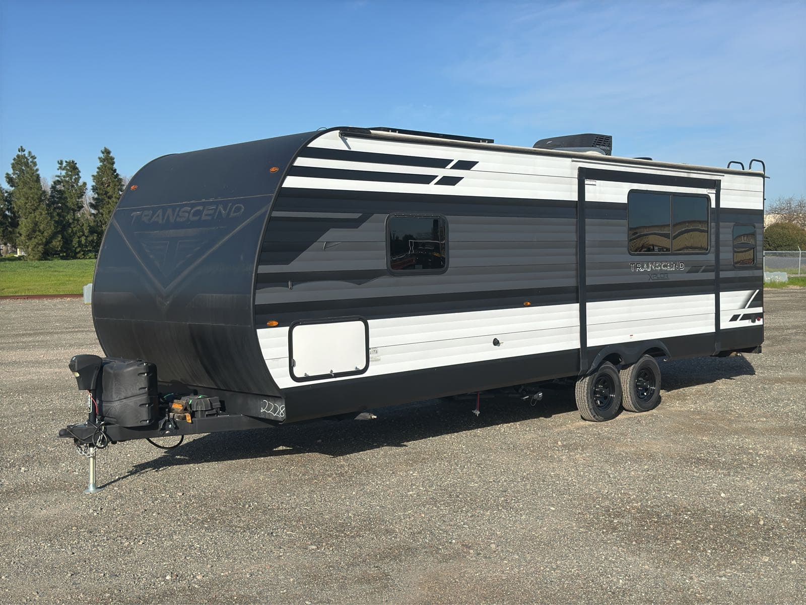 2022-grand-design-transcend-xplor-travel-trailer-mm5c3pqx