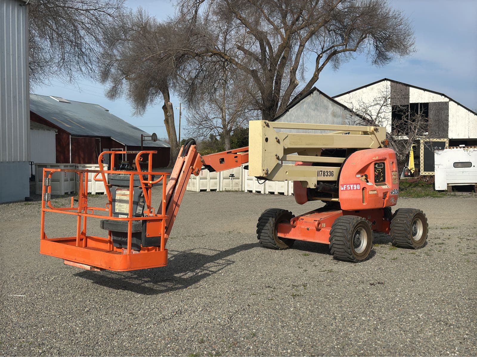 2010-jlg-459aj-diesel-telescopic-boom-lift-45-max-lift-height-mlcwgjks