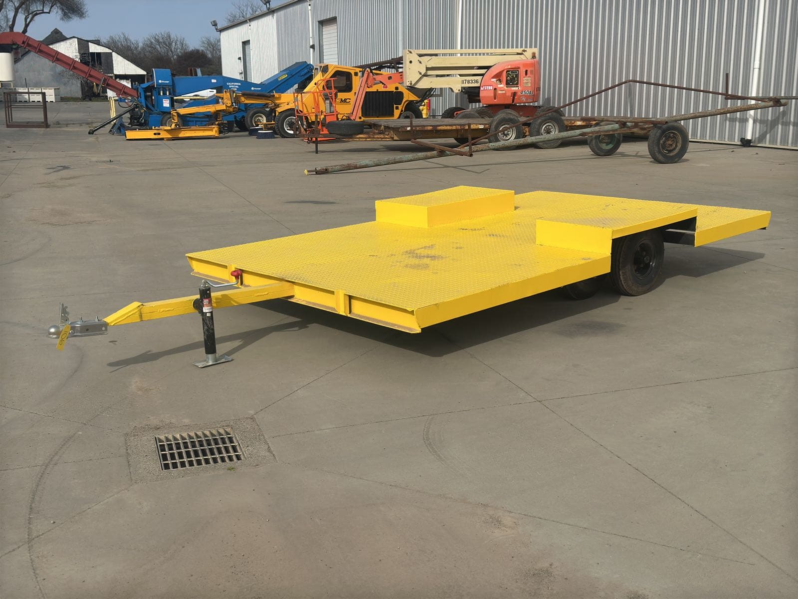 custom-12-trailer-mlhhmwxy