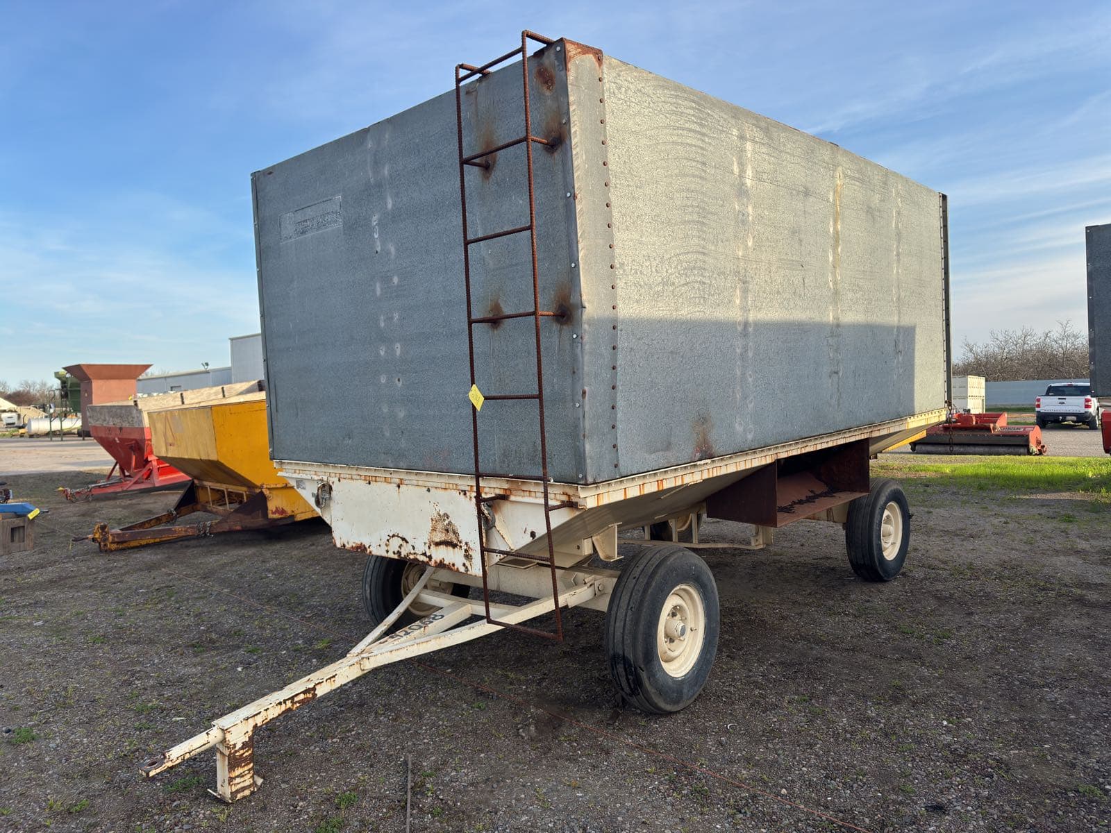 balanced-drying-continental-moss-gordin-walnut-drying-trailer-ee9e63